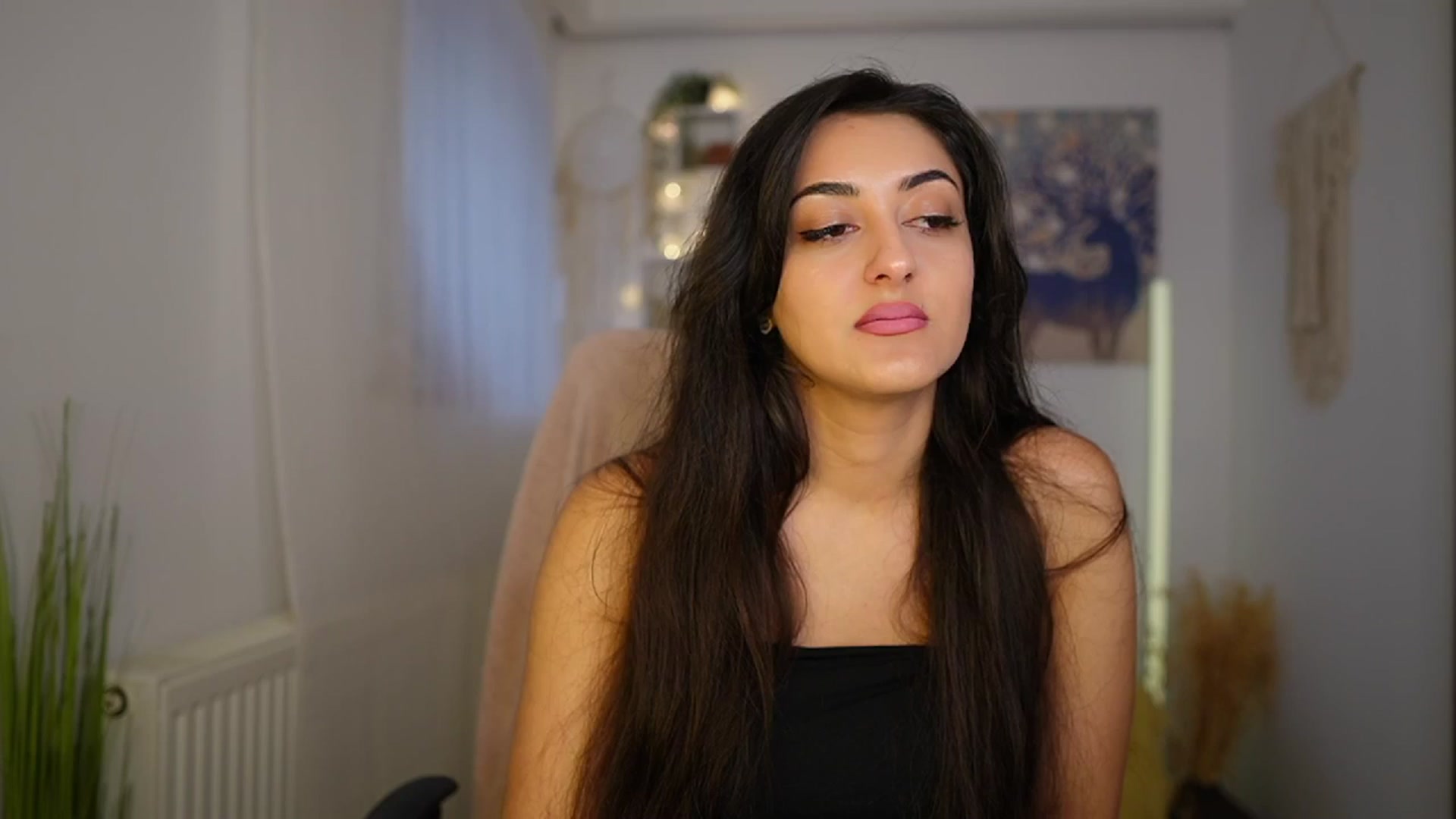 Gallery image thumbnail from Frida_Sante18's myfreecams stream on, 06/06/2024, 14:43 image 10 of 20