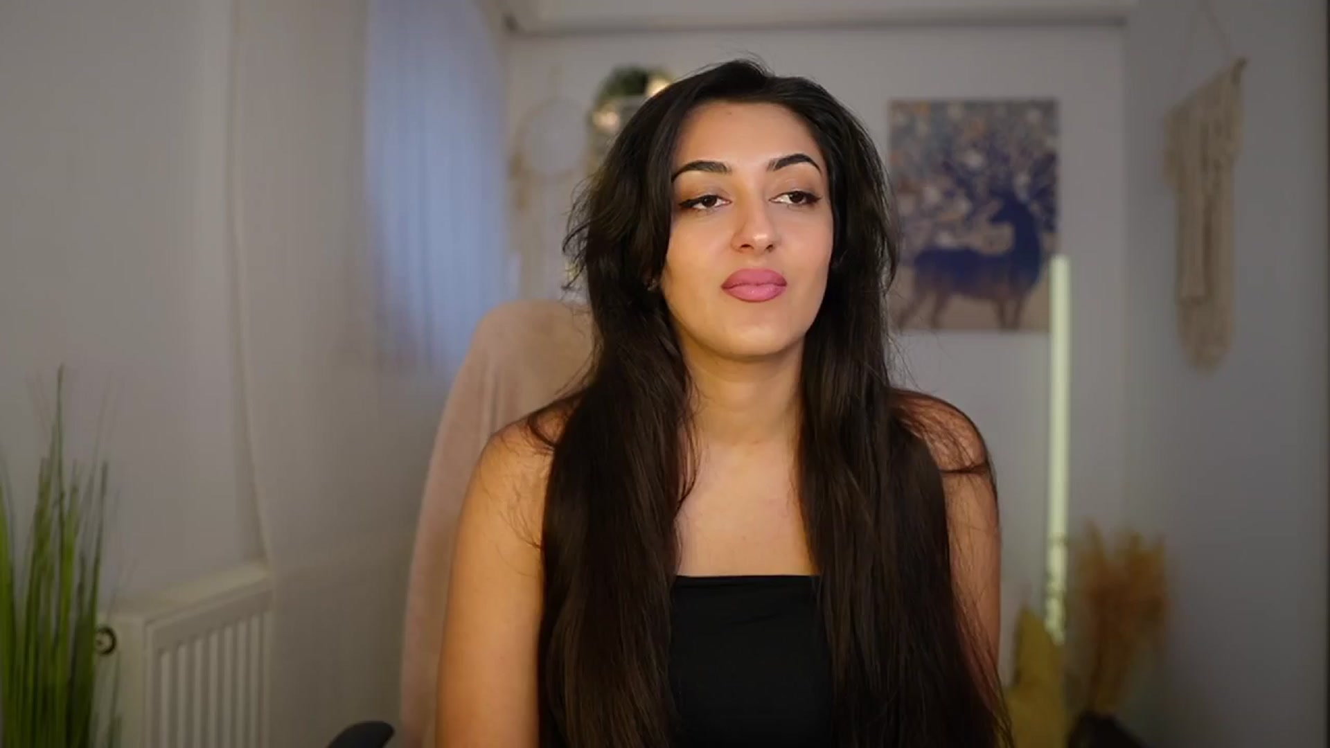 Gallery image thumbnail from Frida_Sante18's myfreecams stream on, 06/06/2024, 14:43 image 5 of 20