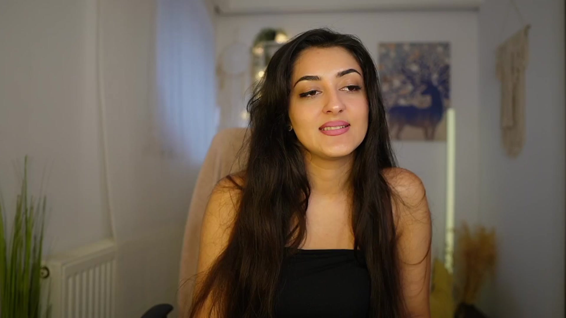 Gallery image thumbnail from Frida_Sante18's myfreecams stream on, 06/06/2024, 14:43 image 19 of 20