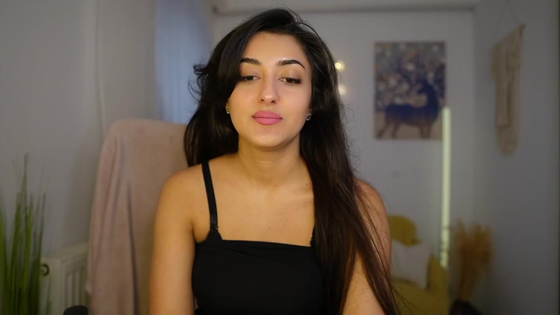 Gallery image thumbnail from Frida_Sante18's myfreecams stream on, 06/06/2024, 16:58 image 4 of 20