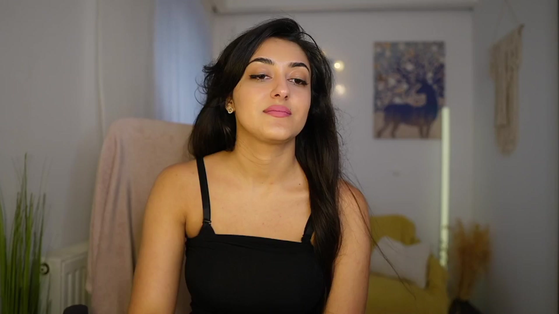 Gallery image thumbnail from Frida_Sante18's myfreecams stream on, 06/06/2024, 16:58 image 8 of 20