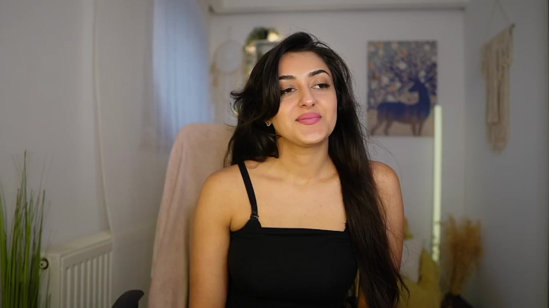 Gallery image thumbnail from Frida_Sante18's myfreecams stream on, 06/06/2024, 16:58 image 20 of 20