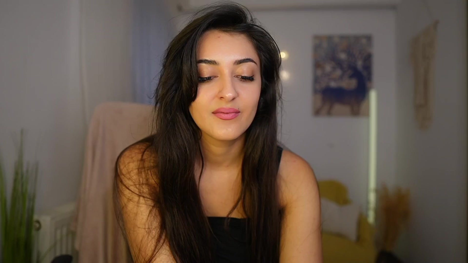 Gallery image thumbnail from Frida_Sante18's myfreecams stream on, 06/06/2024, 18:03 image 12 of 20