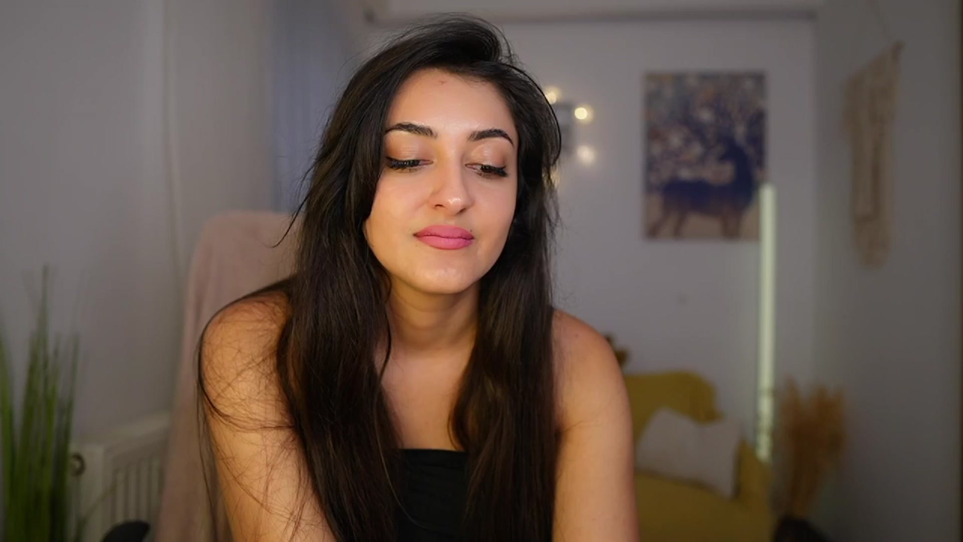 Gallery image thumbnail from Frida_Sante18's myfreecams stream on, 06/06/2024, 18:03 image 16 of 20