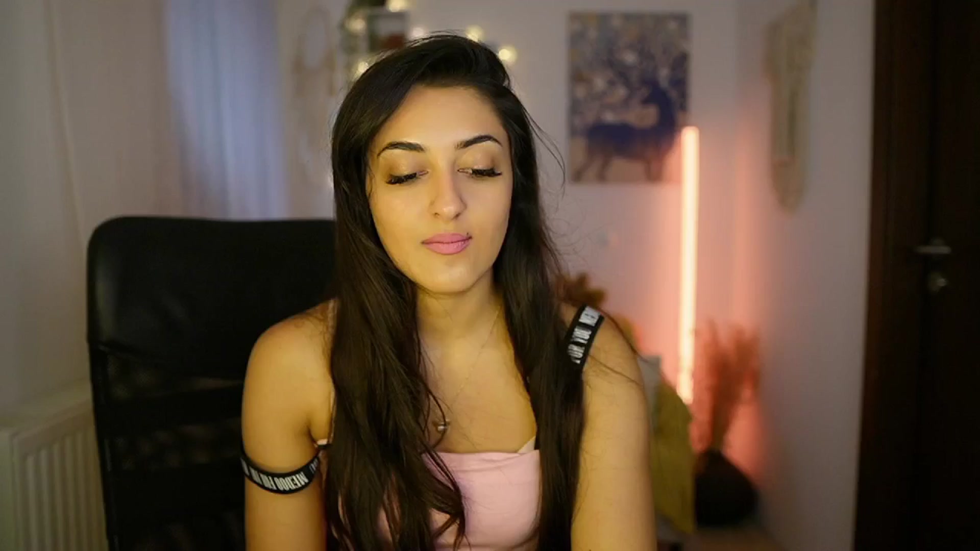 Gallery image thumbnail from Frida_Sante18's myfreecams stream on, 06/12/2024, 14:42 image 20 of 20
