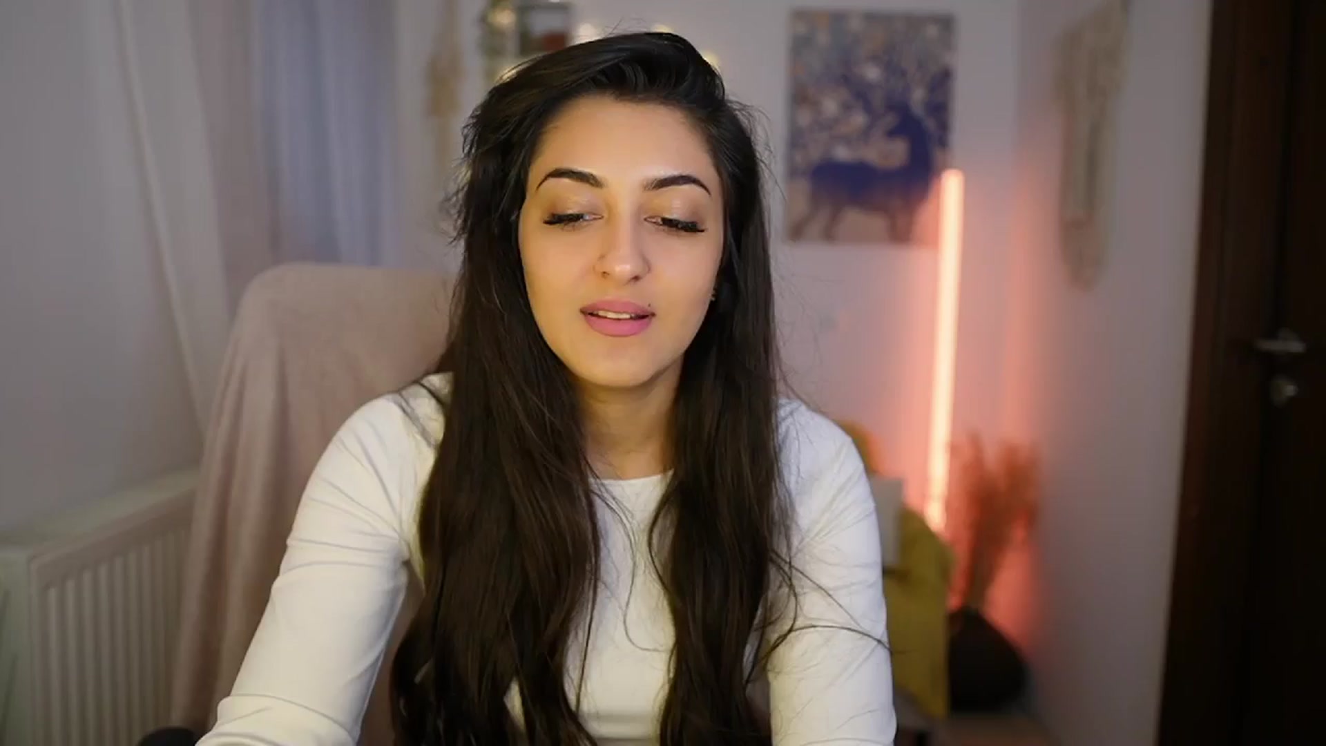 Gallery image thumbnail from Frida_Sante18's myfreecams stream on, 06/13/2024, 14:17 image 13 of 20