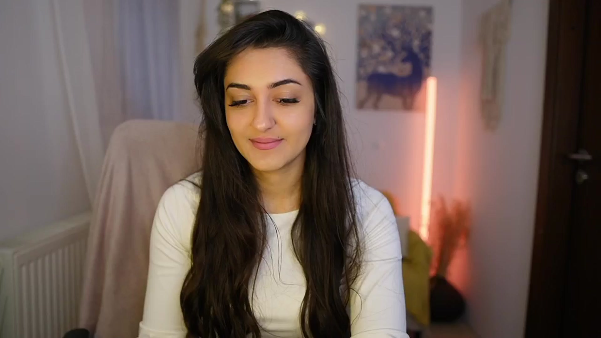 Gallery image thumbnail from Frida_Sante18's myfreecams stream on, 06/13/2024, 14:17 image 17 of 20