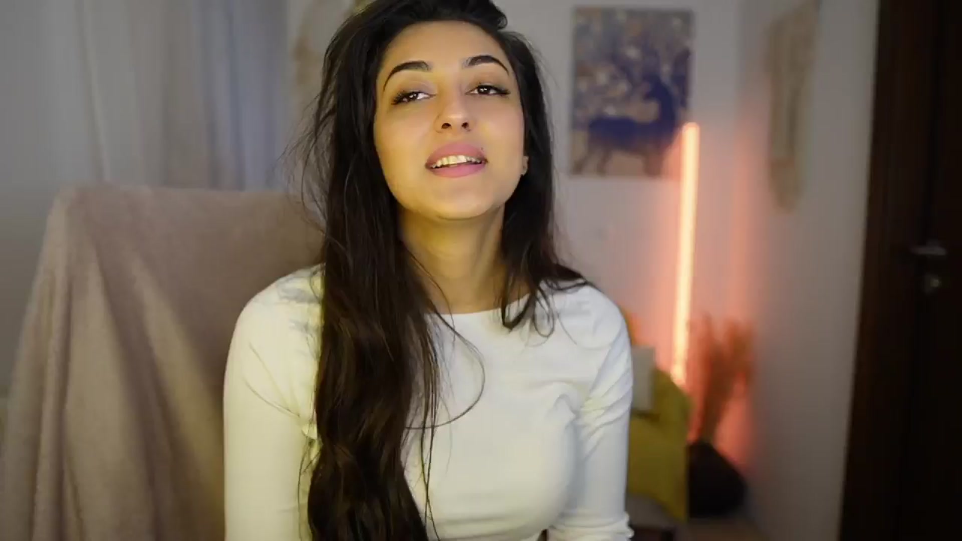 Gallery image thumbnail from Frida_Sante18's myfreecams stream on, 06/13/2024, 14:17 image 20 of 20