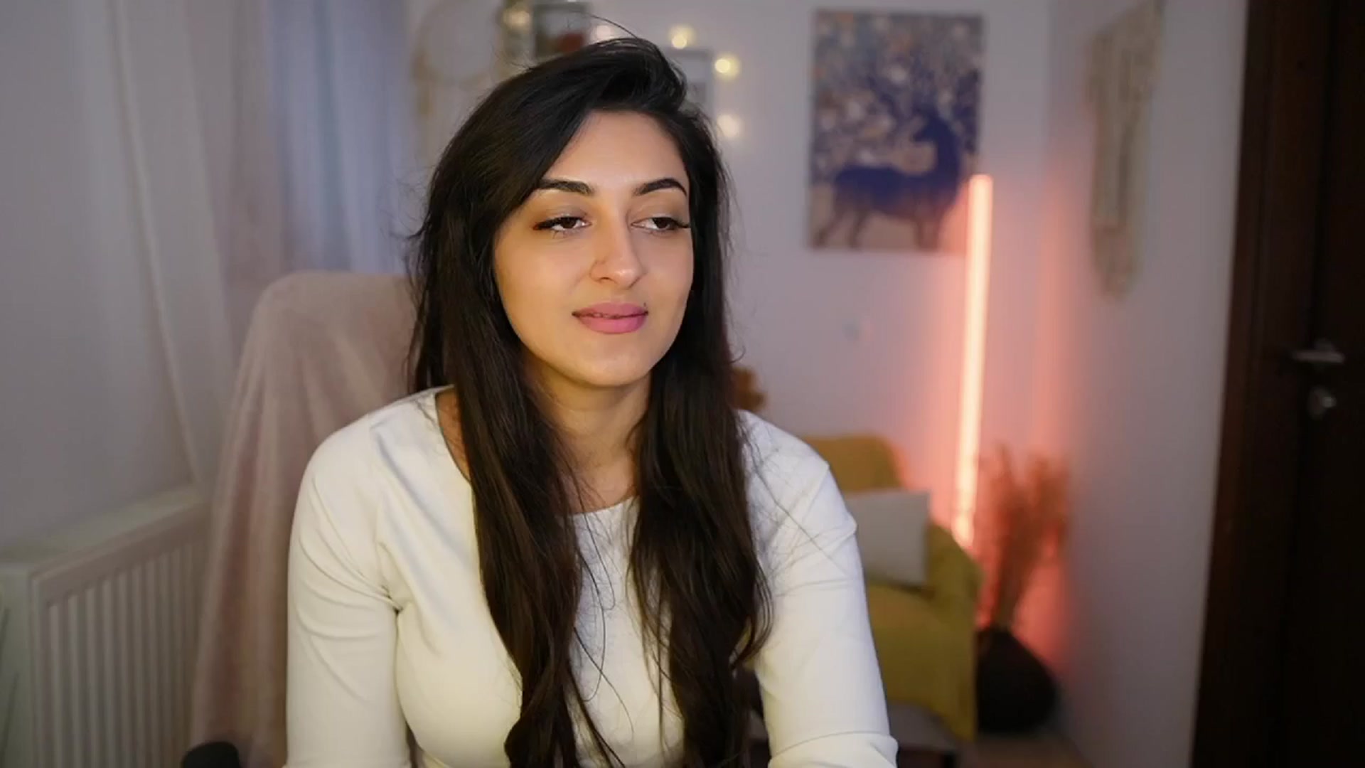 Gallery image thumbnail from Frida_Sante18's myfreecams stream on, 06/13/2024, 15:25 image 20 of 20