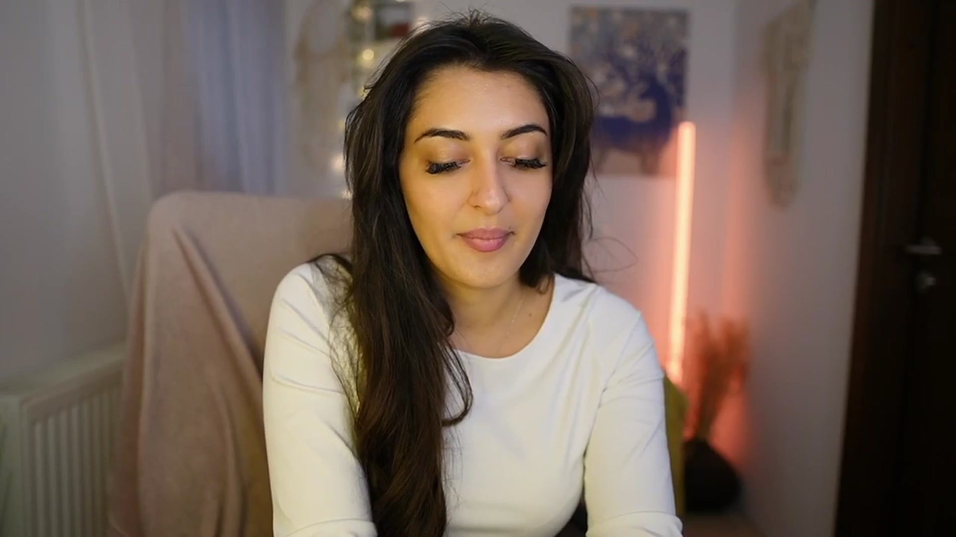 Gallery image thumbnail from Frida_Sante18's myfreecams stream on, 06/13/2024, 16:28 image 8 of 20