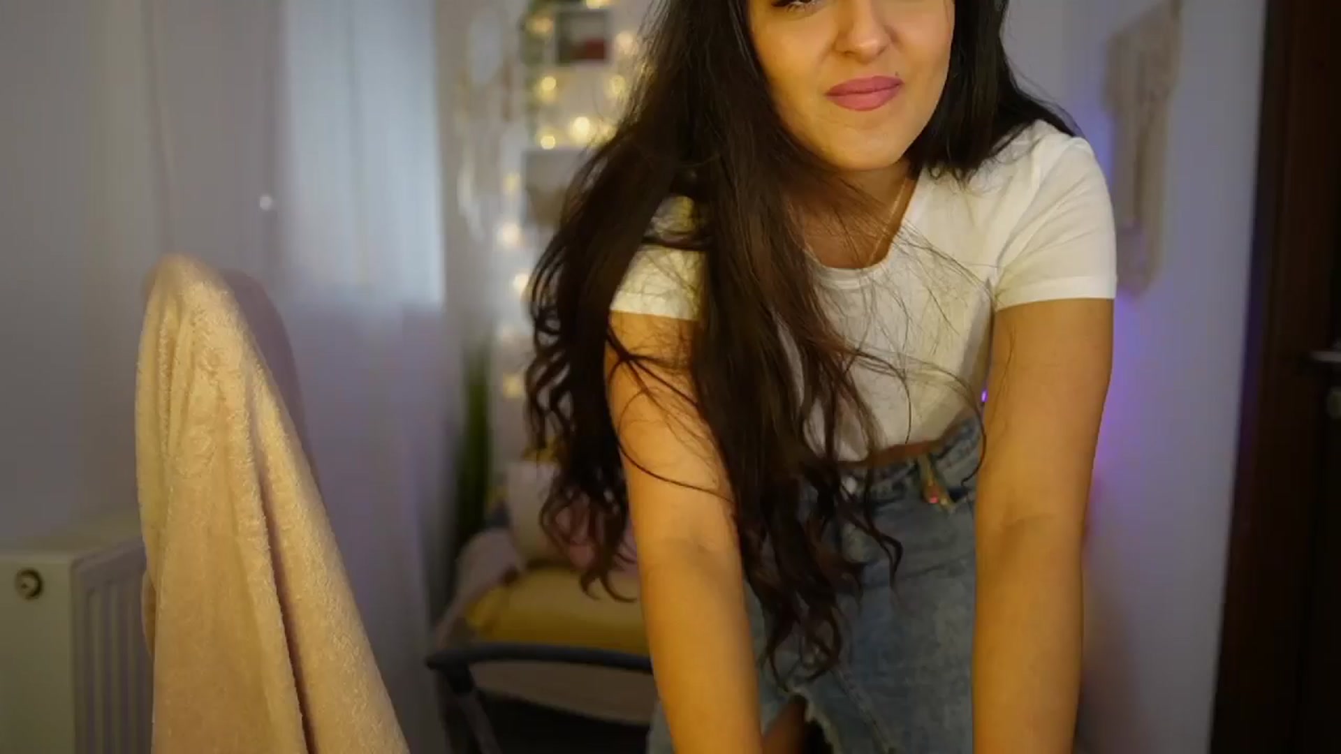 Gallery image thumbnail from Frida_Sante18's myfreecams stream on, 06/14/2024, 15:41 image 10 of 20