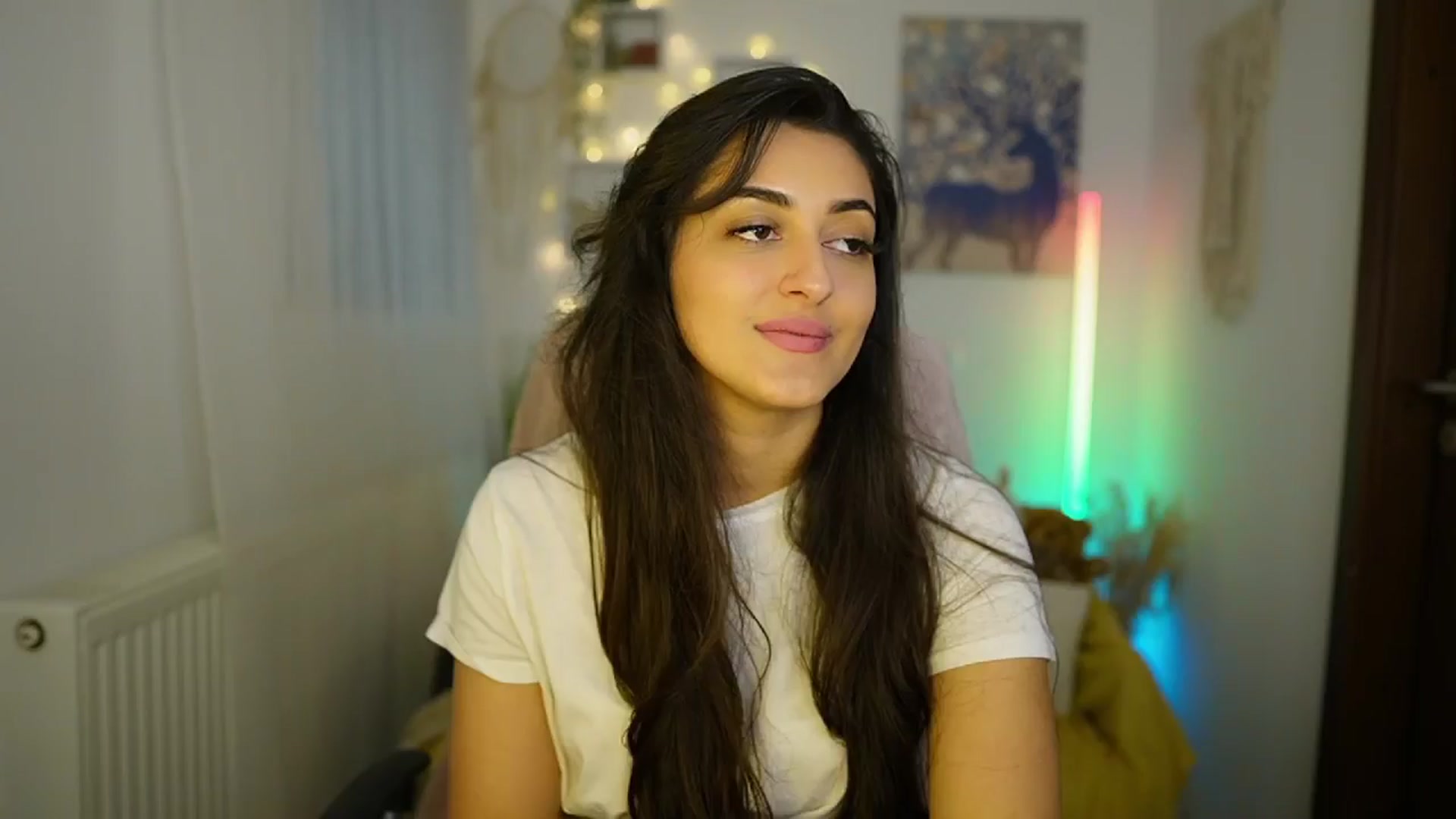 Gallery image thumbnail from Frida_Sante18's myfreecams stream on, 06/14/2024, 18:13 image 4 of 20