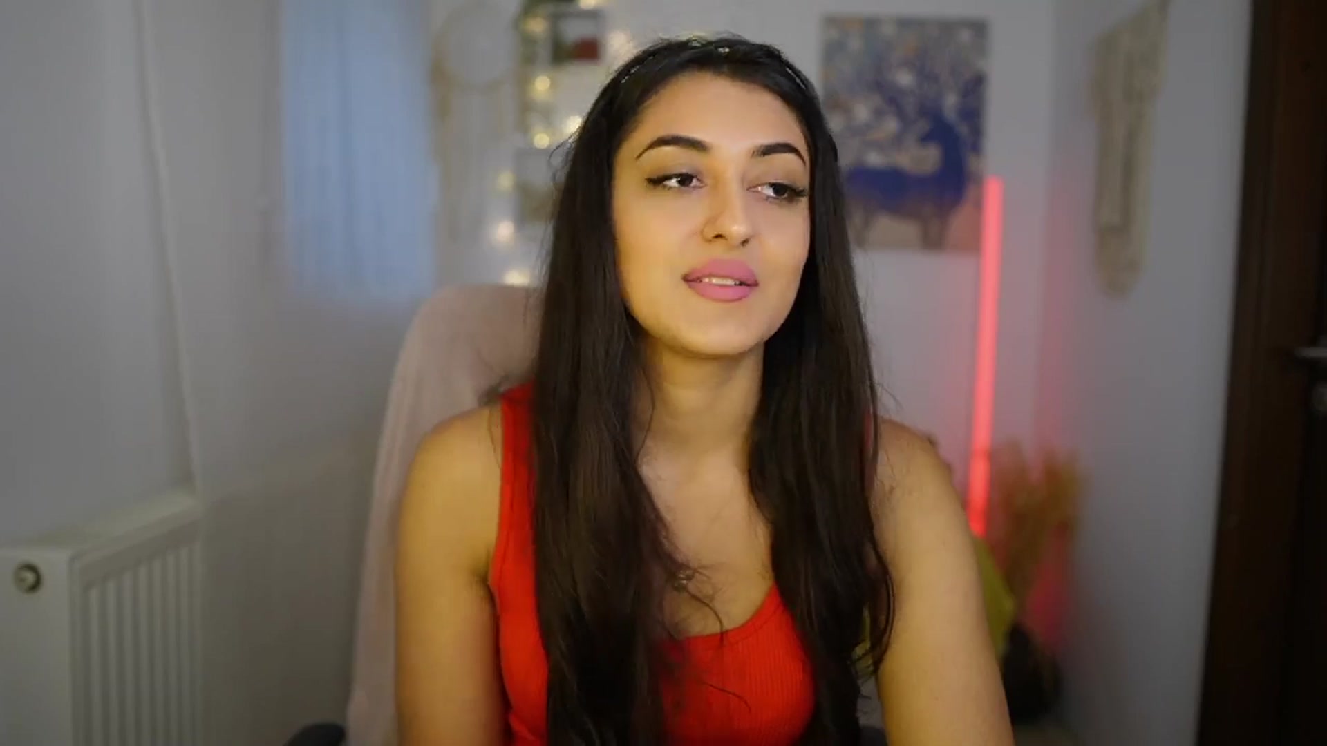 Gallery image thumbnail from Frida_Sante18's myfreecams stream on, 06/15/2024, 15:03 image 8 of 20