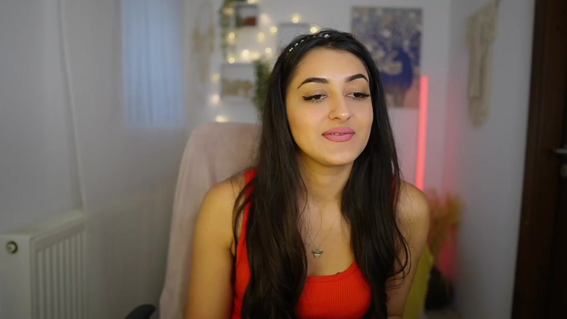 Gallery image thumbnail from Frida_Sante18's myfreecams stream on, 06/15/2024, 15:03 image 1 of 20