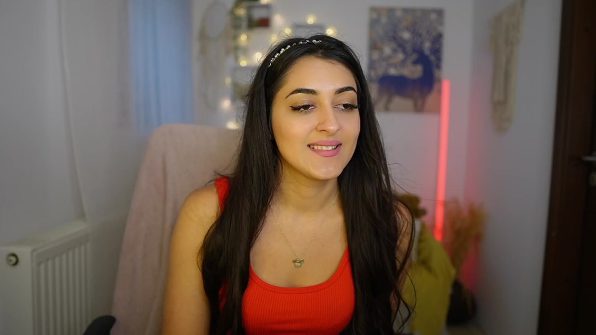 Gallery image thumbnail from Frida_Sante18's myfreecams stream on, 06/15/2024, 15:56 image 6 of 20