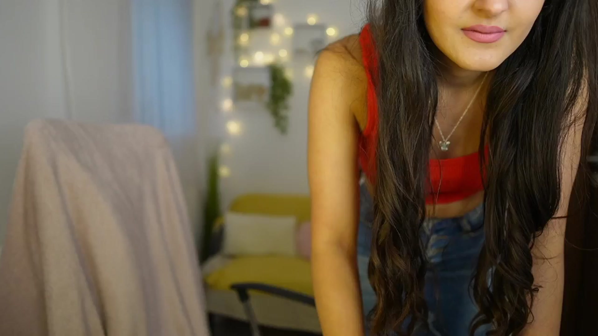 Gallery image thumbnail from Frida_Sante18's myfreecams stream on, 06/15/2024, 16:14 image 17 of 20
