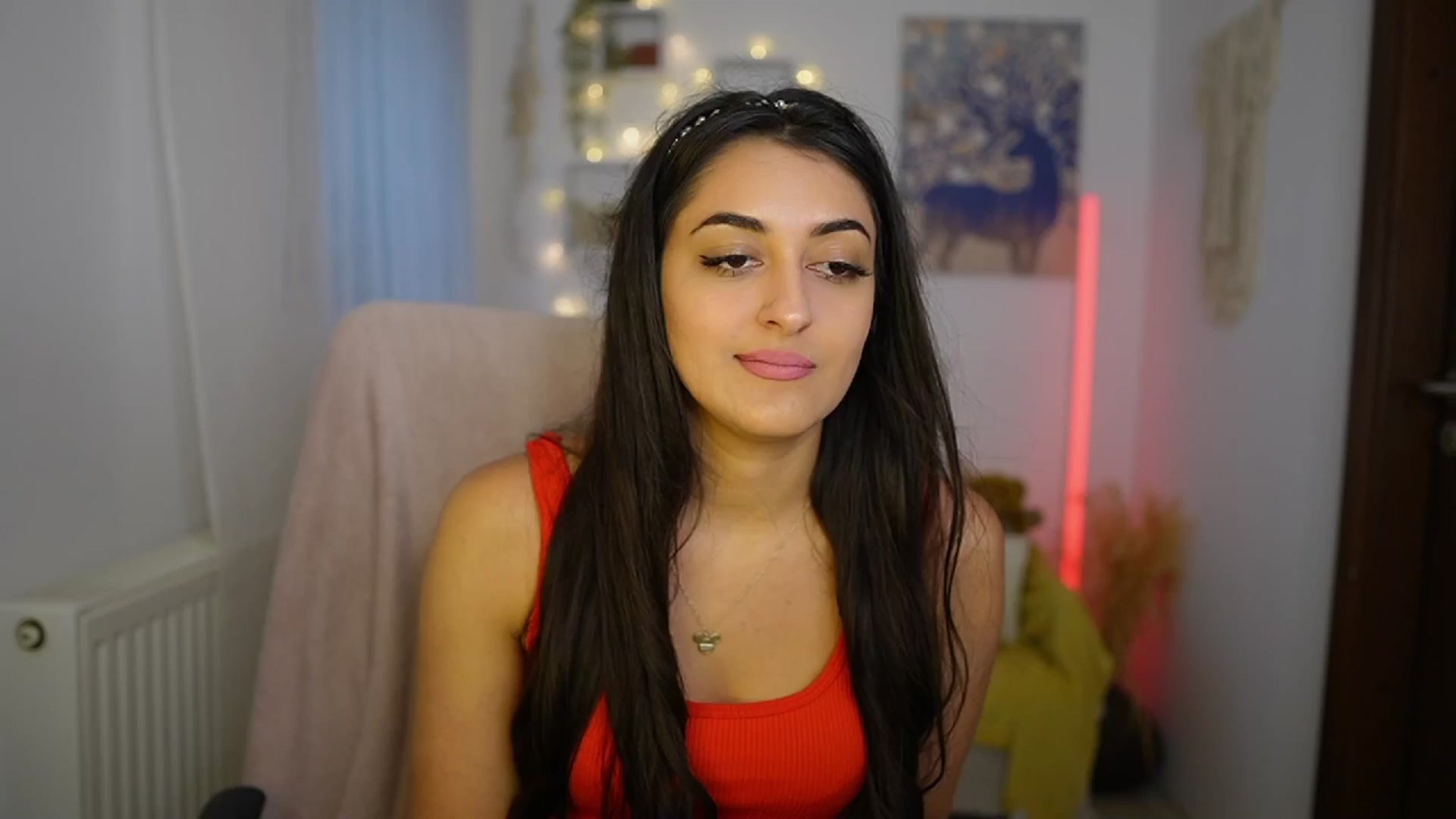 Gallery image thumbnail from Frida_Sante18's myfreecams stream on, 06/15/2024, 16:14 image 8 of 20
