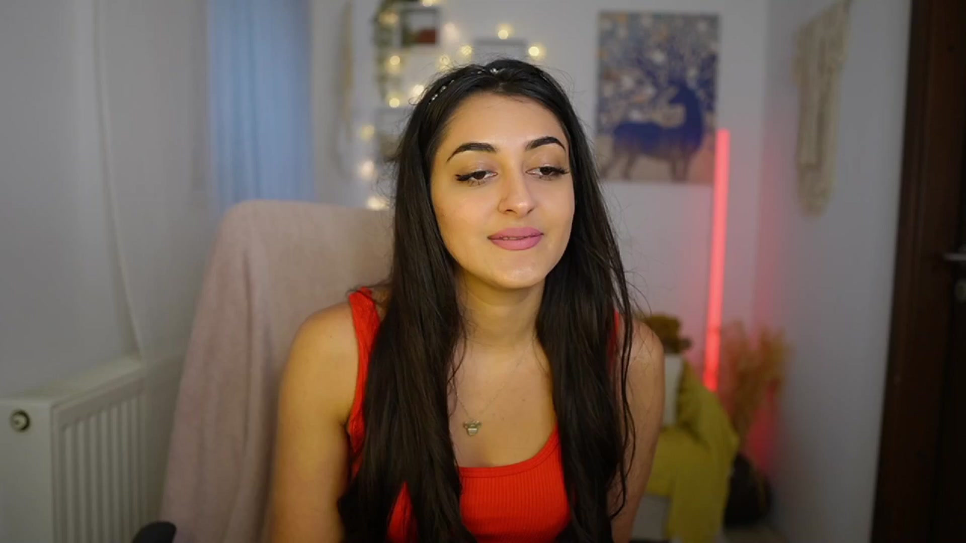 Gallery image thumbnail from Frida_Sante18's myfreecams stream on, 06/15/2024, 16:14 image 9 of 20