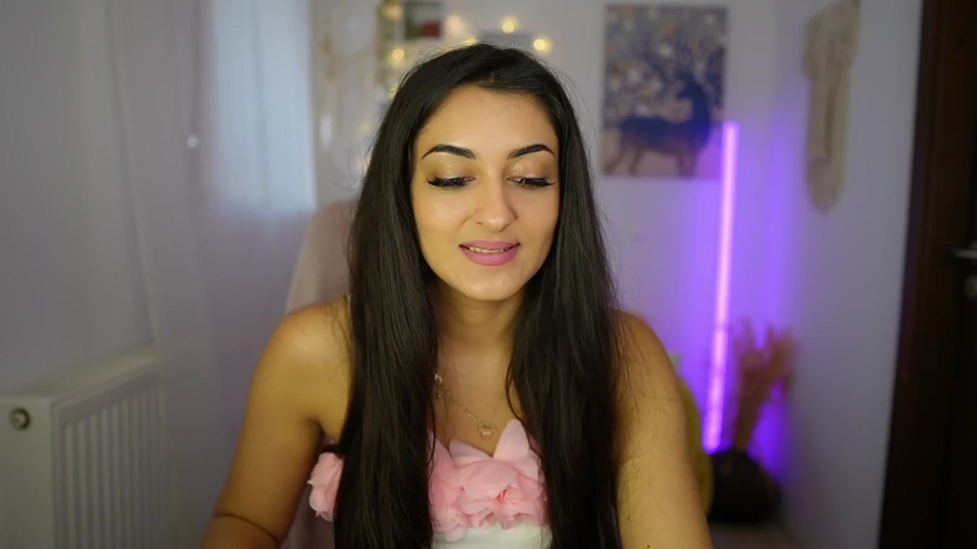 Gallery image thumbnail from Frida_Sante18's myfreecams stream on, 06/18/2024, 15:11 image 9 of 20