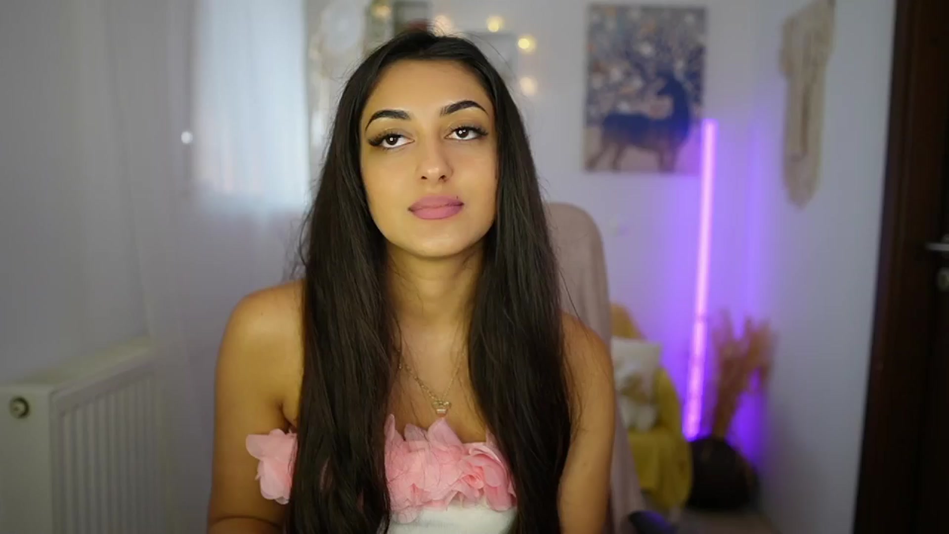 Gallery image thumbnail from Frida_Sante18's myfreecams stream on, 06/18/2024, 15:11 image 11 of 20
