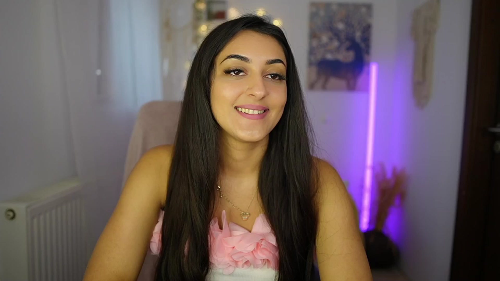 Gallery image thumbnail from Frida_Sante18's myfreecams stream on, 06/18/2024, 15:11 image 4 of 20