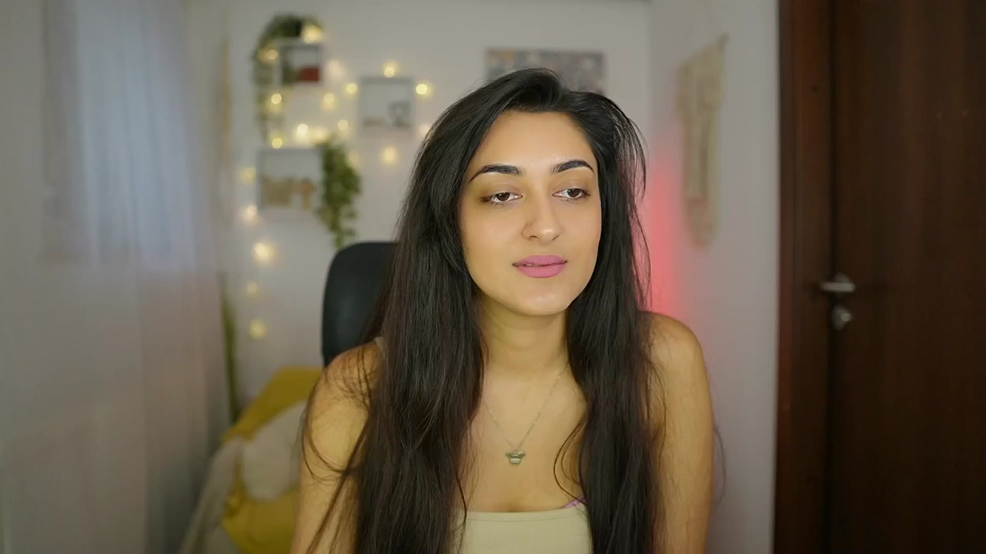 Gallery image thumbnail from Frida_Sante18's myfreecams stream on, 06/21/2024, 14:34 image 2 of 20