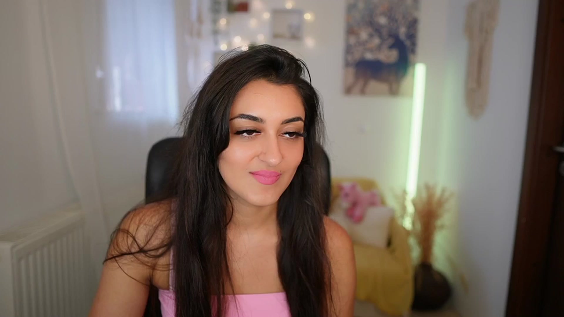 Gallery image thumbnail from Frida_Sante18's myfreecams stream on, 06/26/2024, 15:01 image 11 of 20