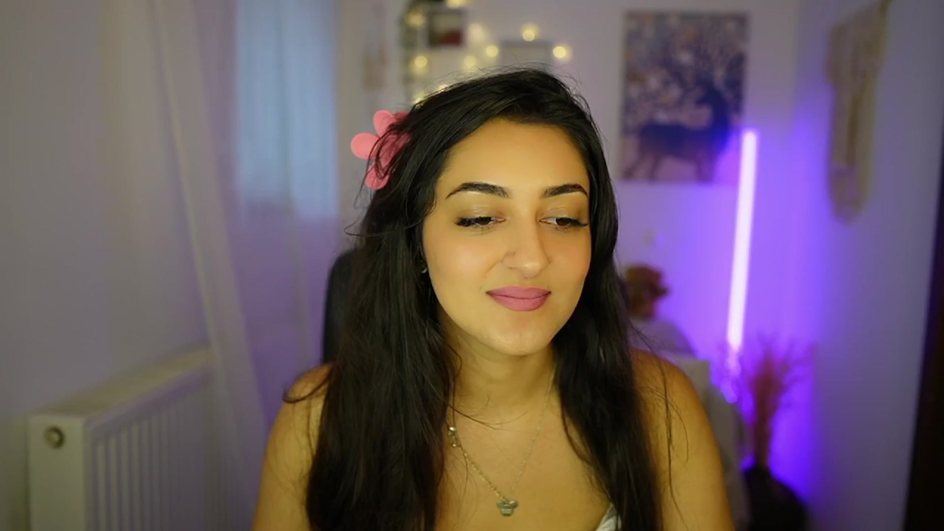 Gallery image thumbnail from Frida_Sante18's myfreecams stream on, 06/28/2024, 15:05 image 8 of 20