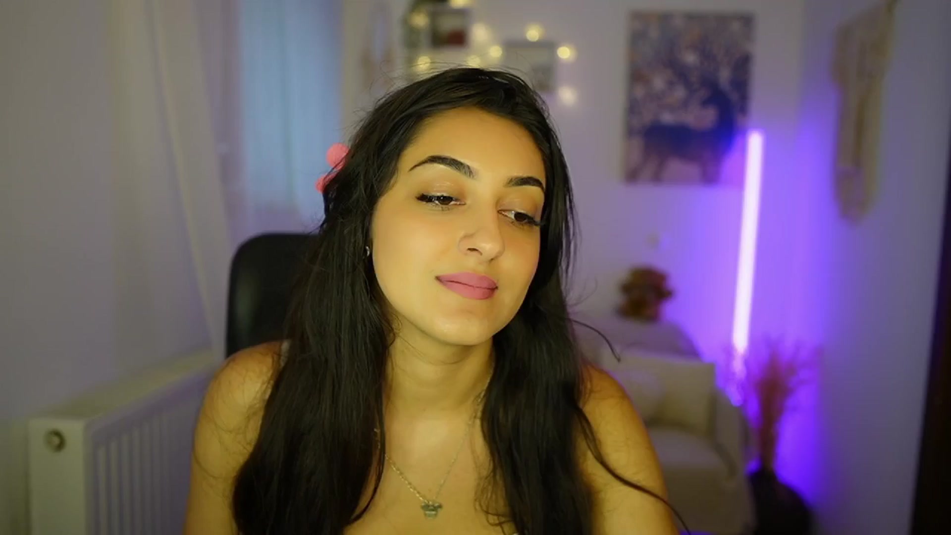 Gallery image thumbnail from Frida_Sante18's myfreecams stream on, 06/28/2024, 15:05 image 18 of 20