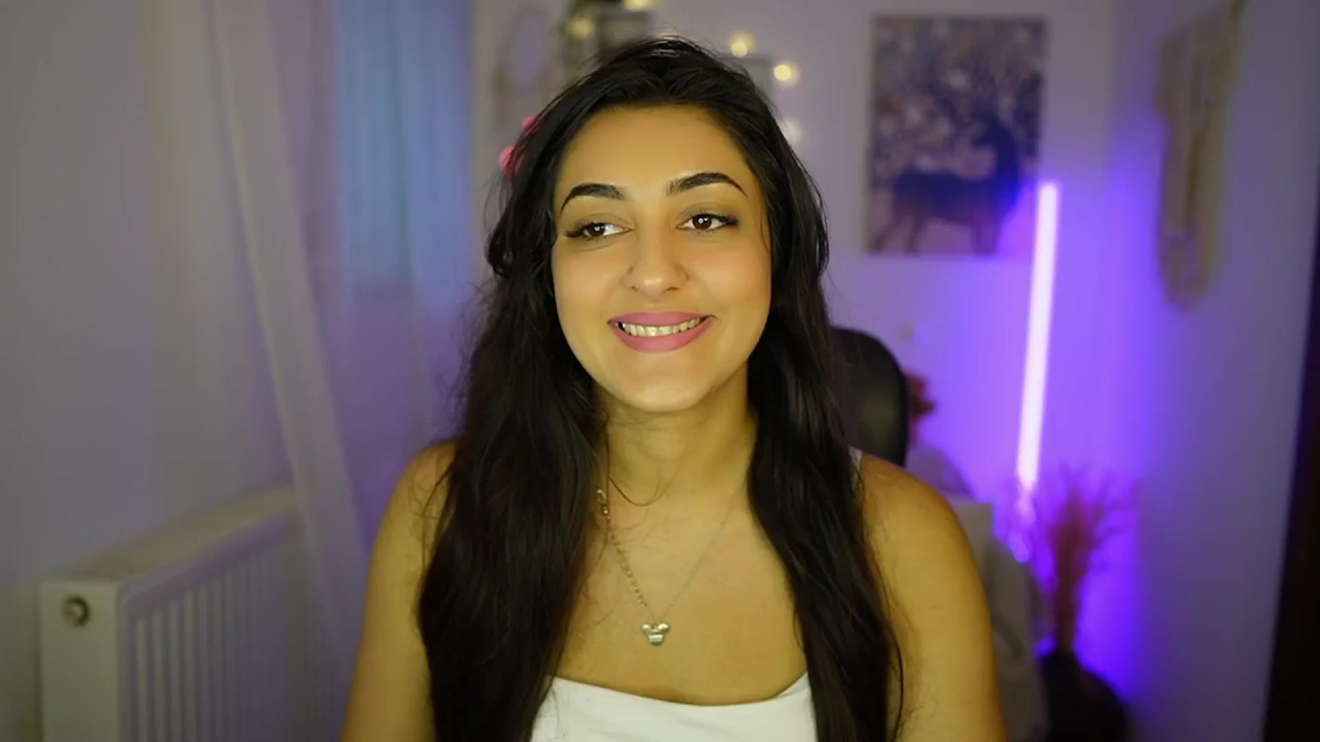 Gallery image thumbnail from Frida_Sante18's myfreecams stream on, 06/28/2024, 15:05 image 2 of 20