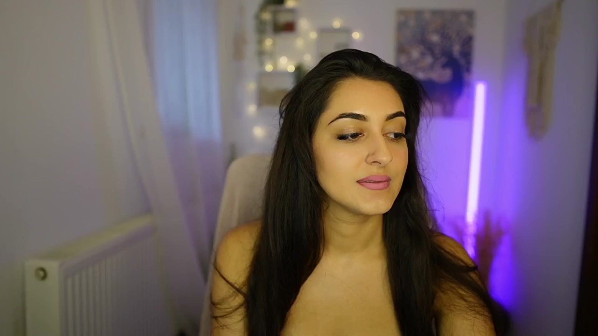 Gallery image thumbnail from Frida_Sante18's myfreecams stream on, 07/02/2024, 15:35 image 4 of 20
