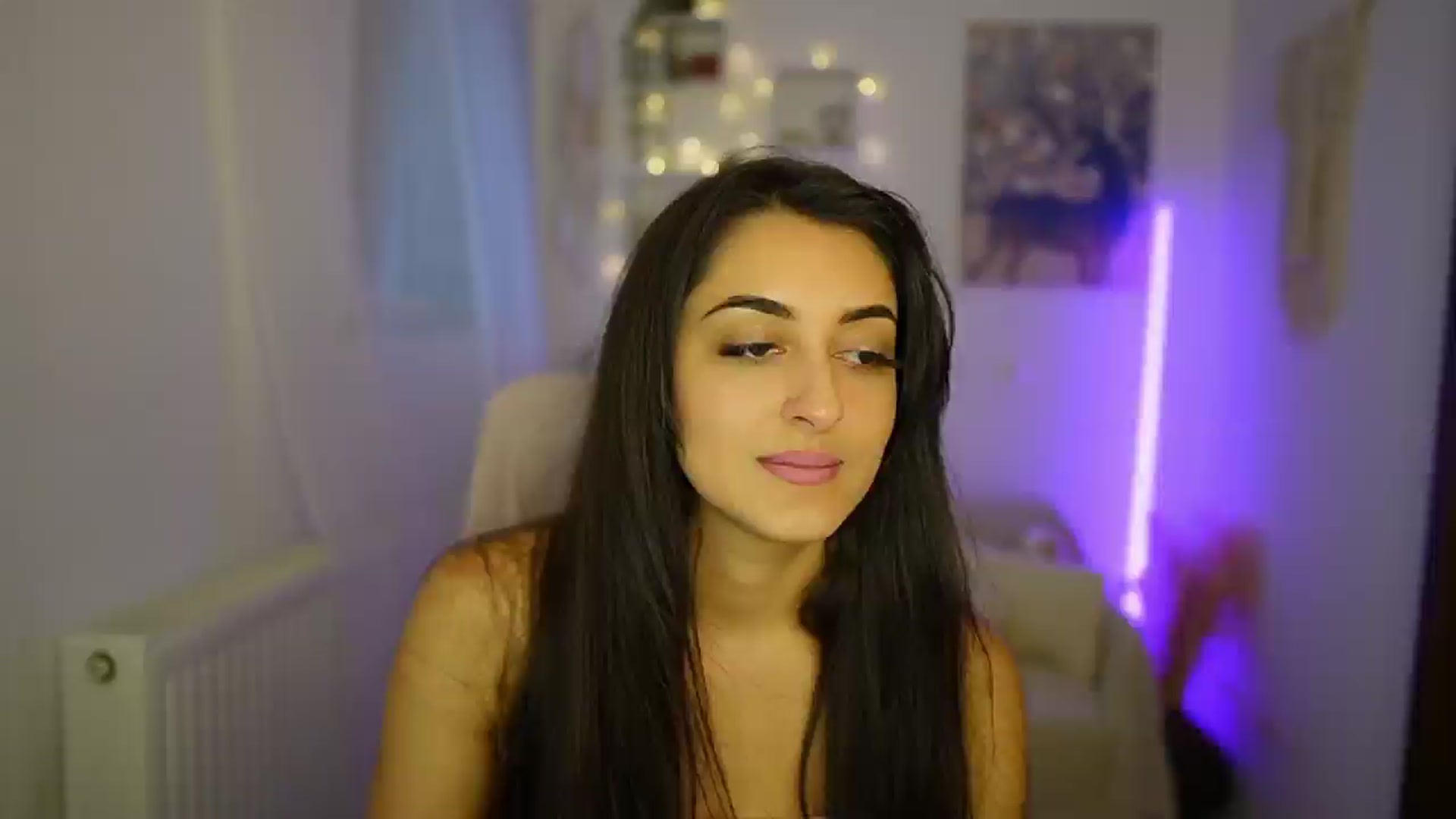 Gallery image thumbnail from Frida_Sante18's myfreecams stream on, 07/02/2024, 16:31 image 7 of 20