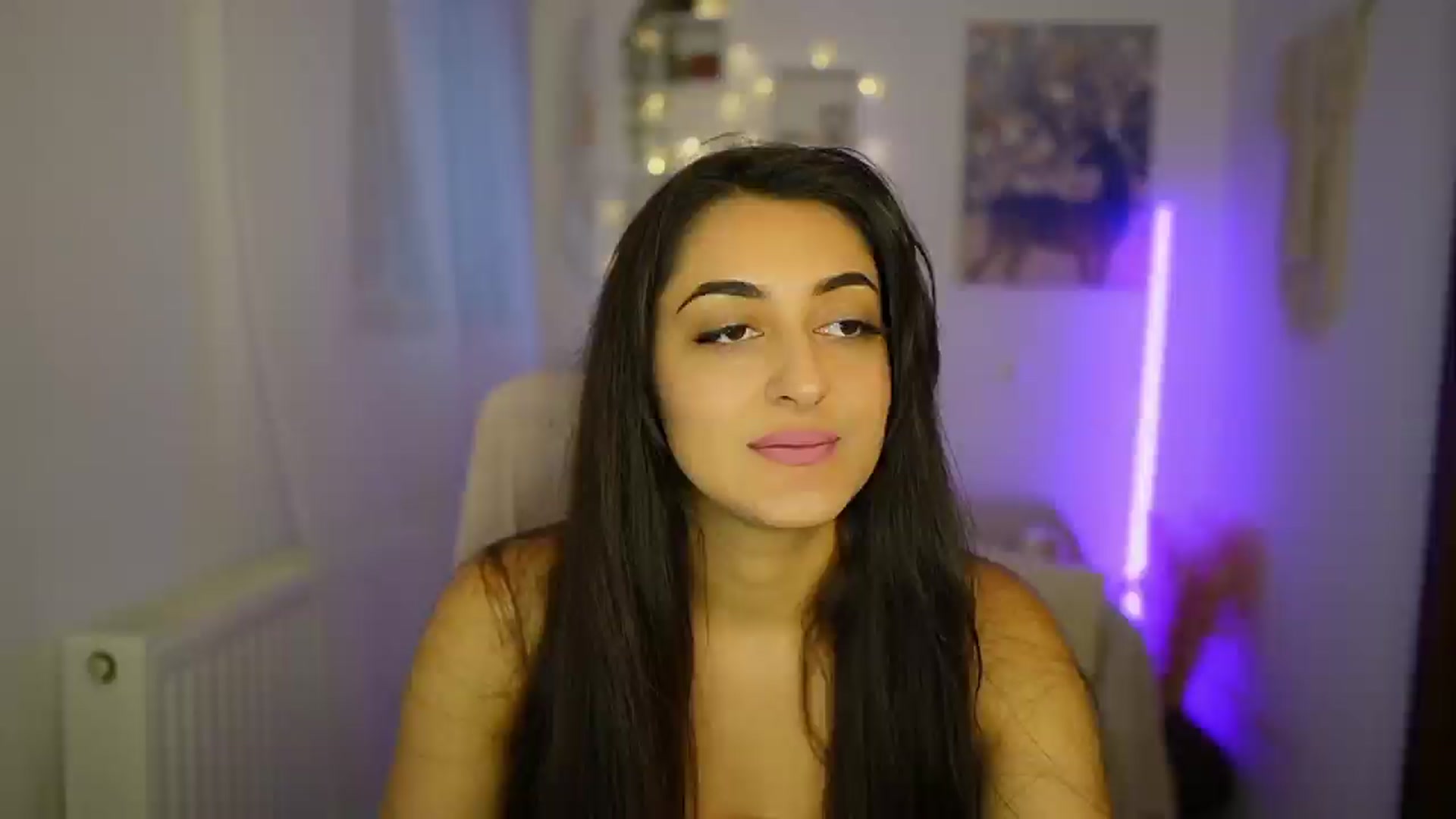Gallery image thumbnail from Frida_Sante18's myfreecams stream on, 07/02/2024, 16:31 image 5 of 20