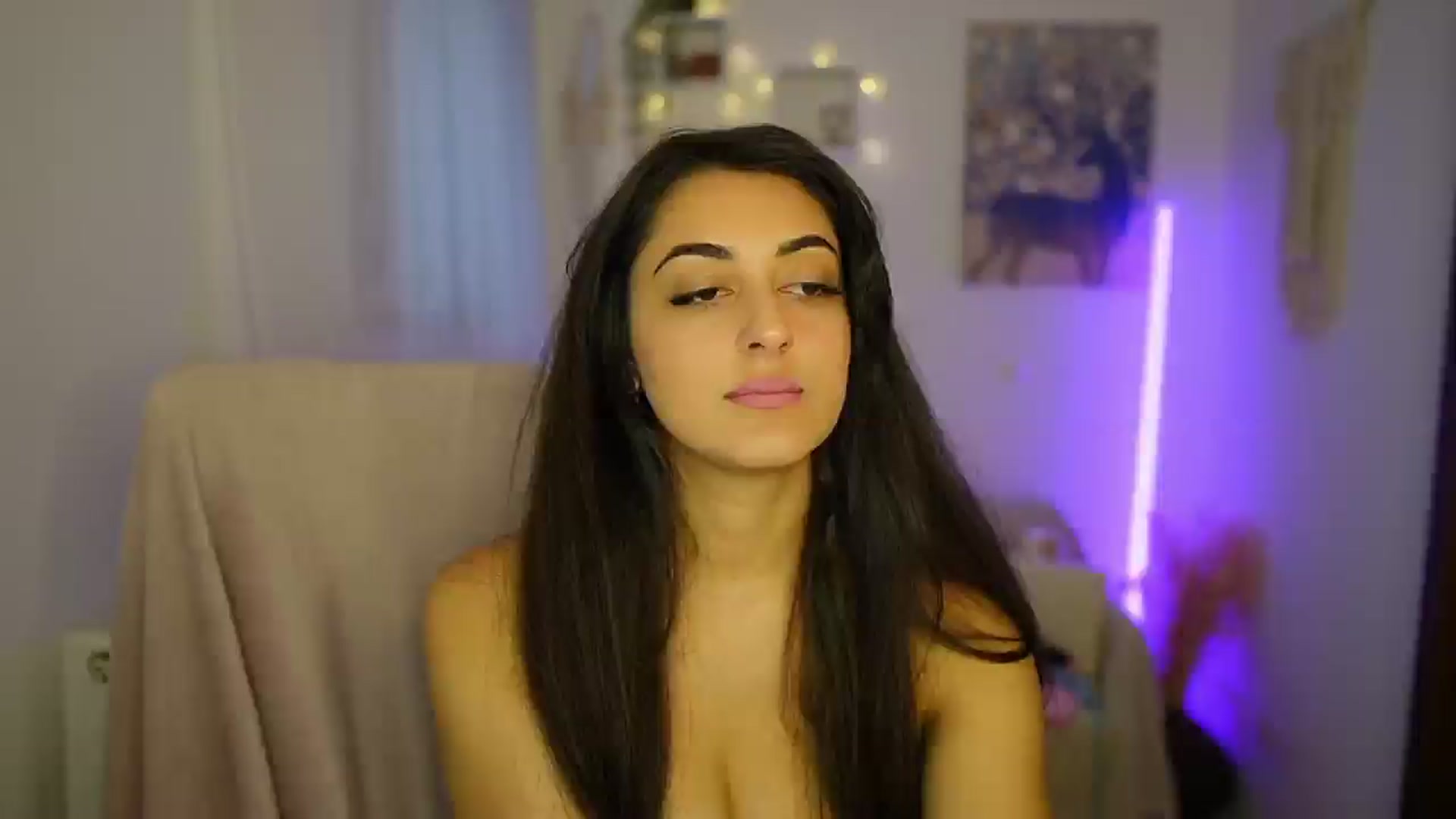 Gallery image thumbnail from Frida_Sante18's myfreecams stream on, 07/02/2024, 17:04 image 15 of 20