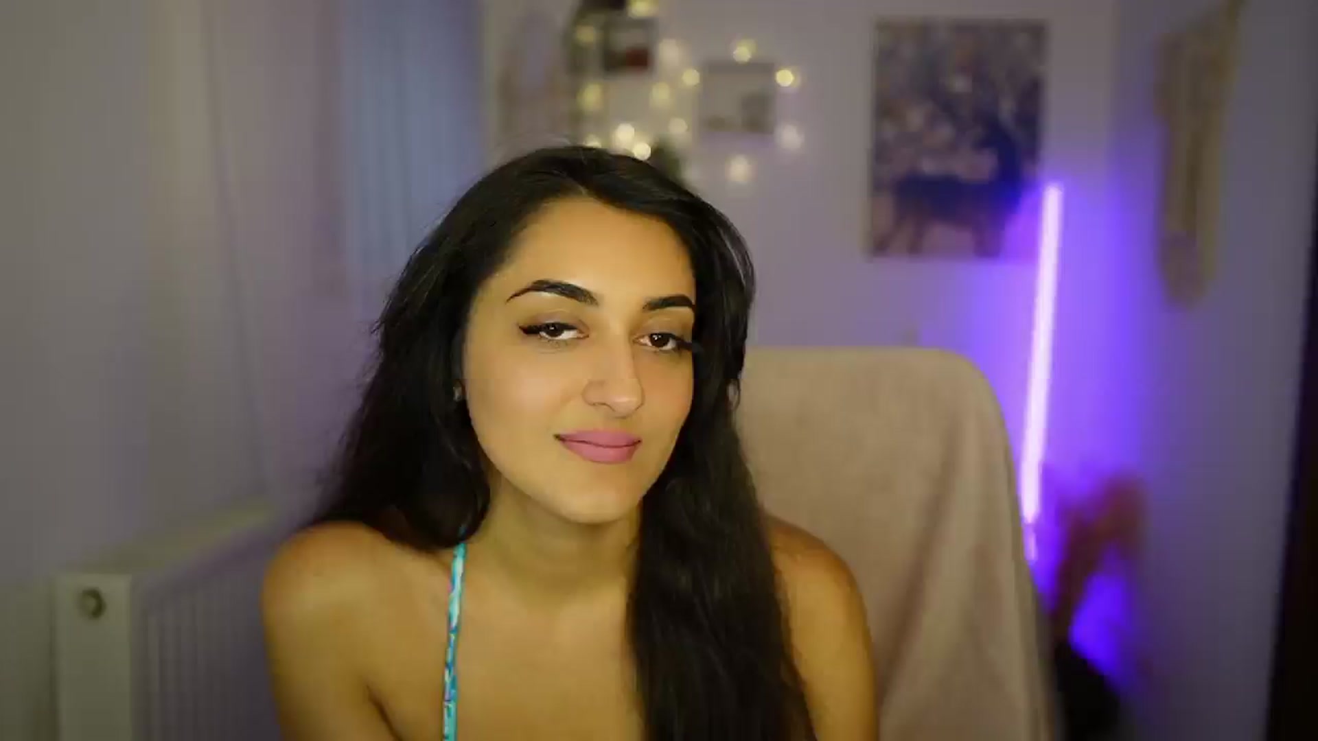 Gallery image thumbnail from Frida_Sante18's myfreecams stream on, 07/02/2024, 18:01 image 13 of 20