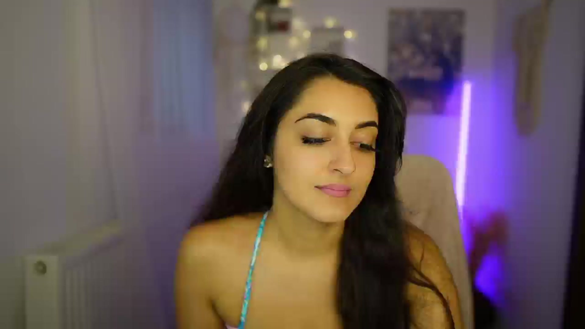 Gallery image thumbnail from Frida_Sante18's myfreecams stream on, 07/02/2024, 18:01 image 9 of 20