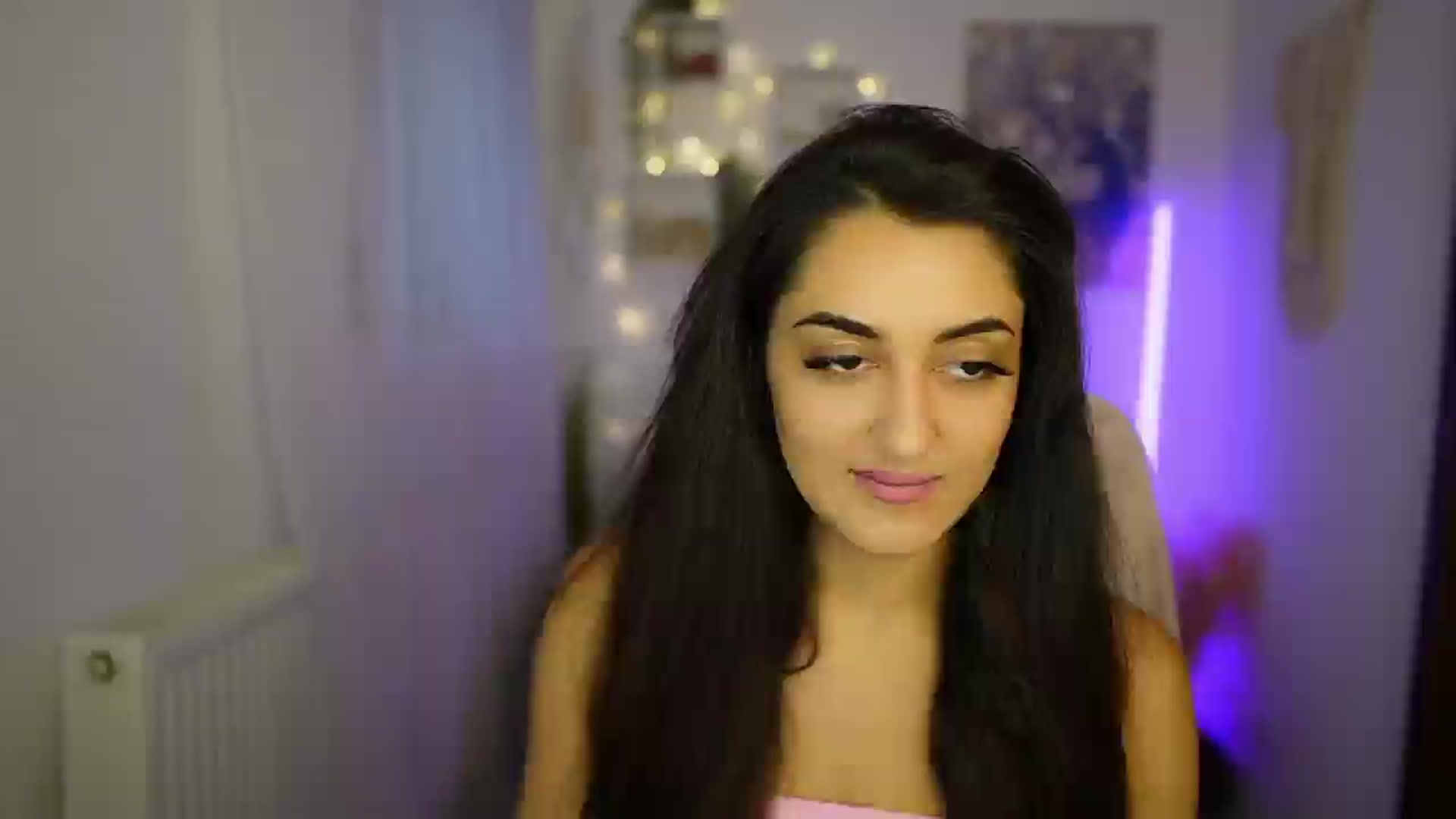 Gallery image thumbnail from Frida_Sante18's myfreecams stream on, 07/02/2024, 18:01 image 4 of 20
