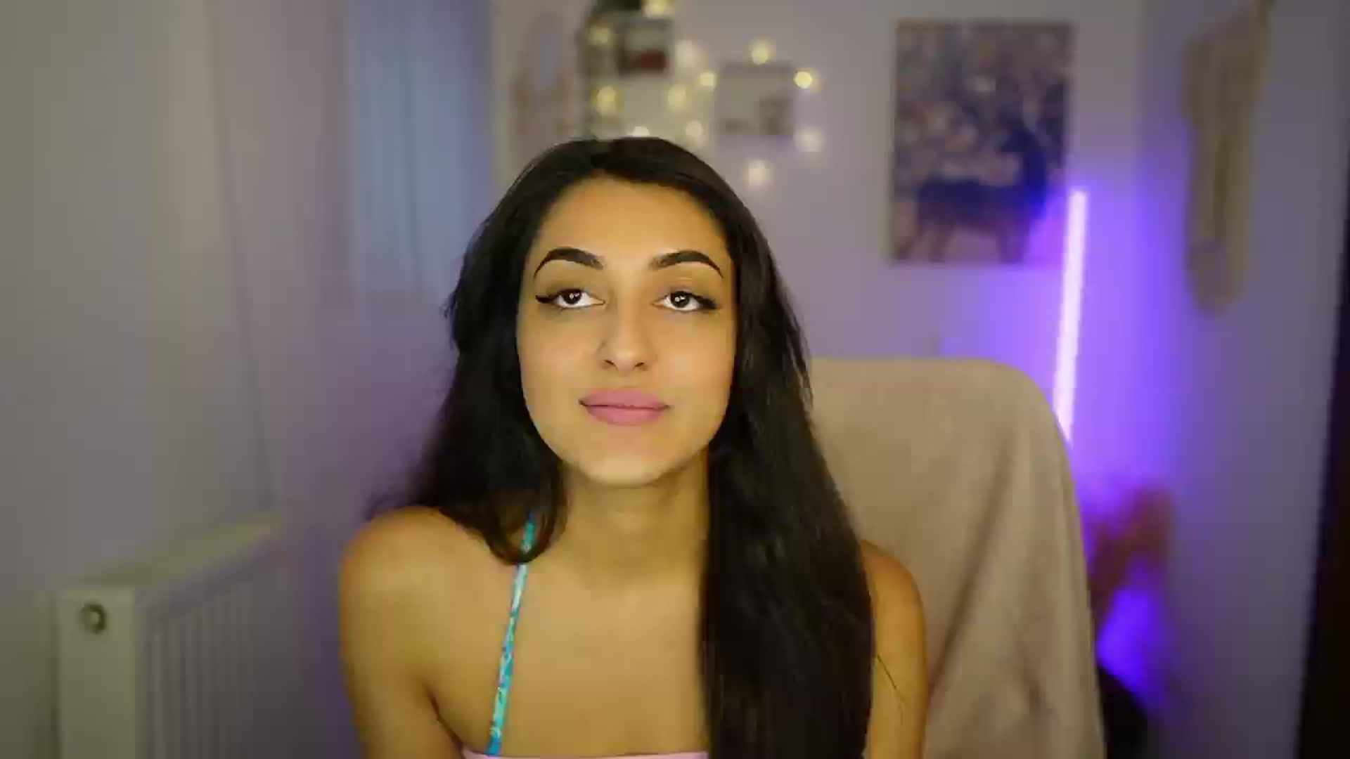 Gallery image thumbnail from Frida_Sante18's myfreecams stream on, 07/02/2024, 18:01 image 15 of 20