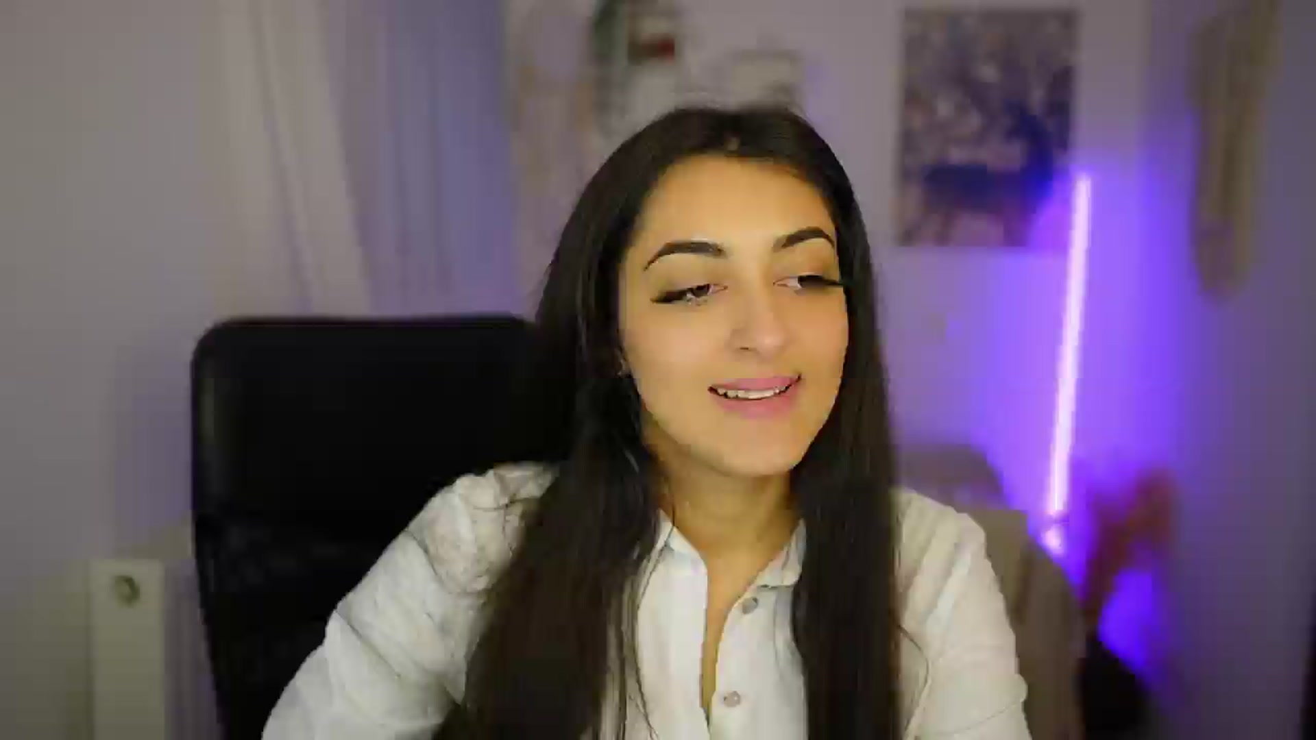 Gallery image thumbnail from Frida_Sante18's myfreecams stream on, 07/03/2024, 16:47 image 17 of 20