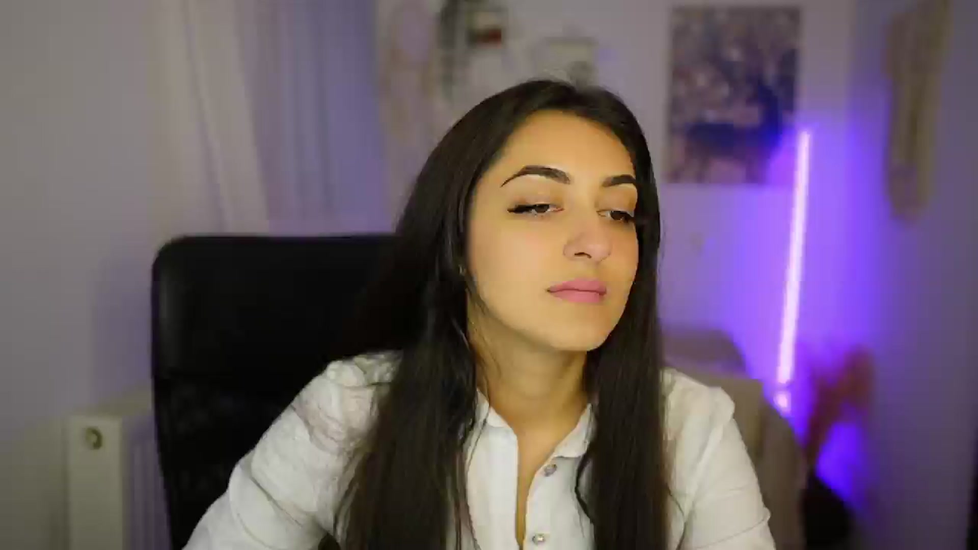Gallery image thumbnail from Frida_Sante18's myfreecams stream on, 07/03/2024, 16:47 image 18 of 20