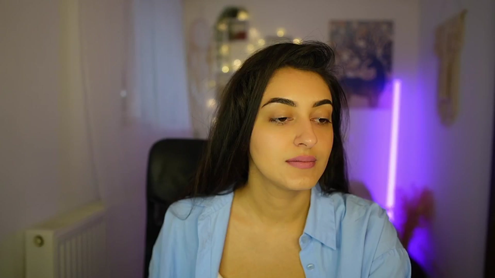 Gallery image thumbnail from Frida_Sante18's myfreecams stream on, 07/04/2024, 14:38 image 9 of 20