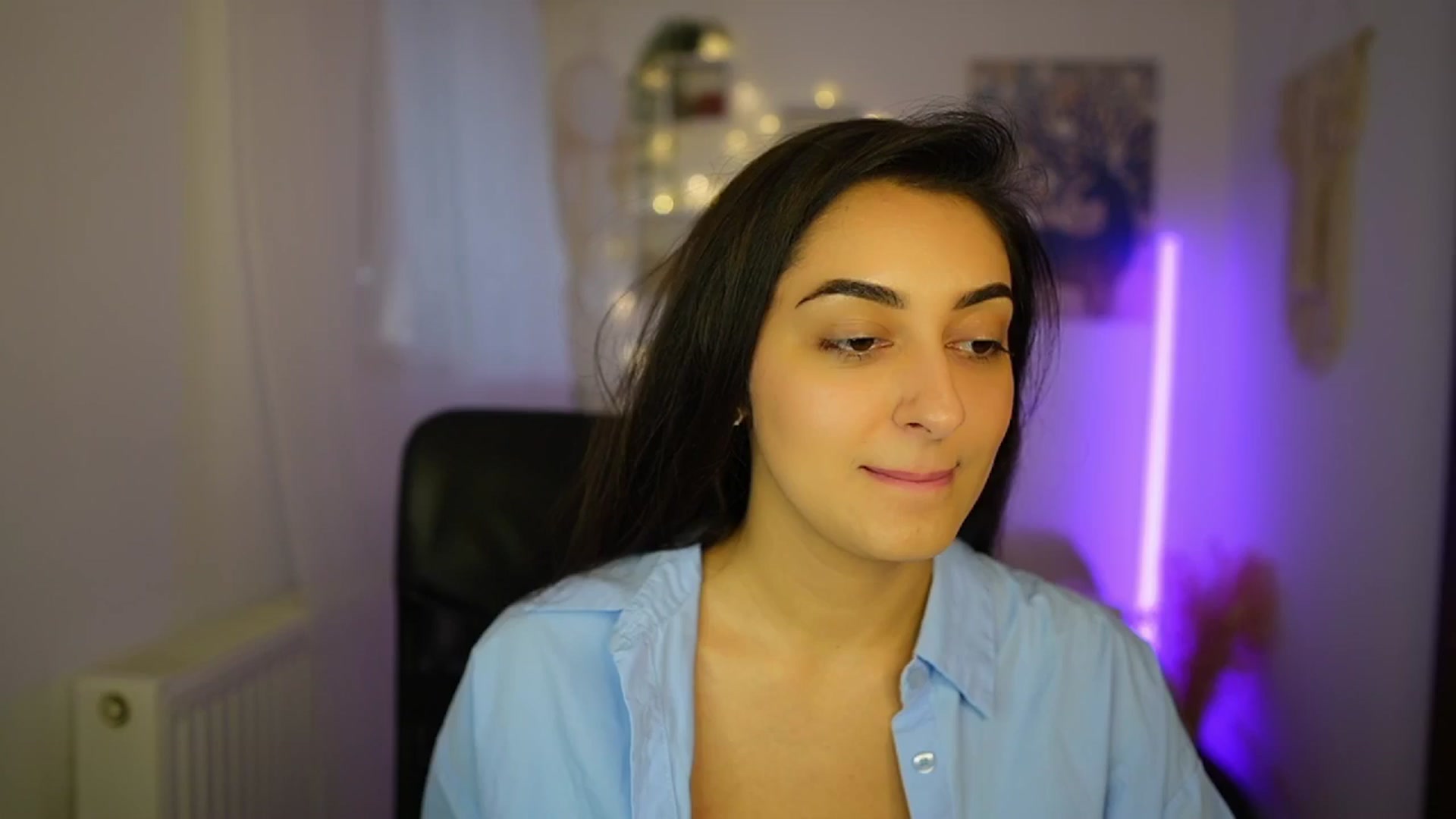 Gallery image thumbnail from Frida_Sante18's myfreecams stream on, 07/04/2024, 14:38 image 8 of 20