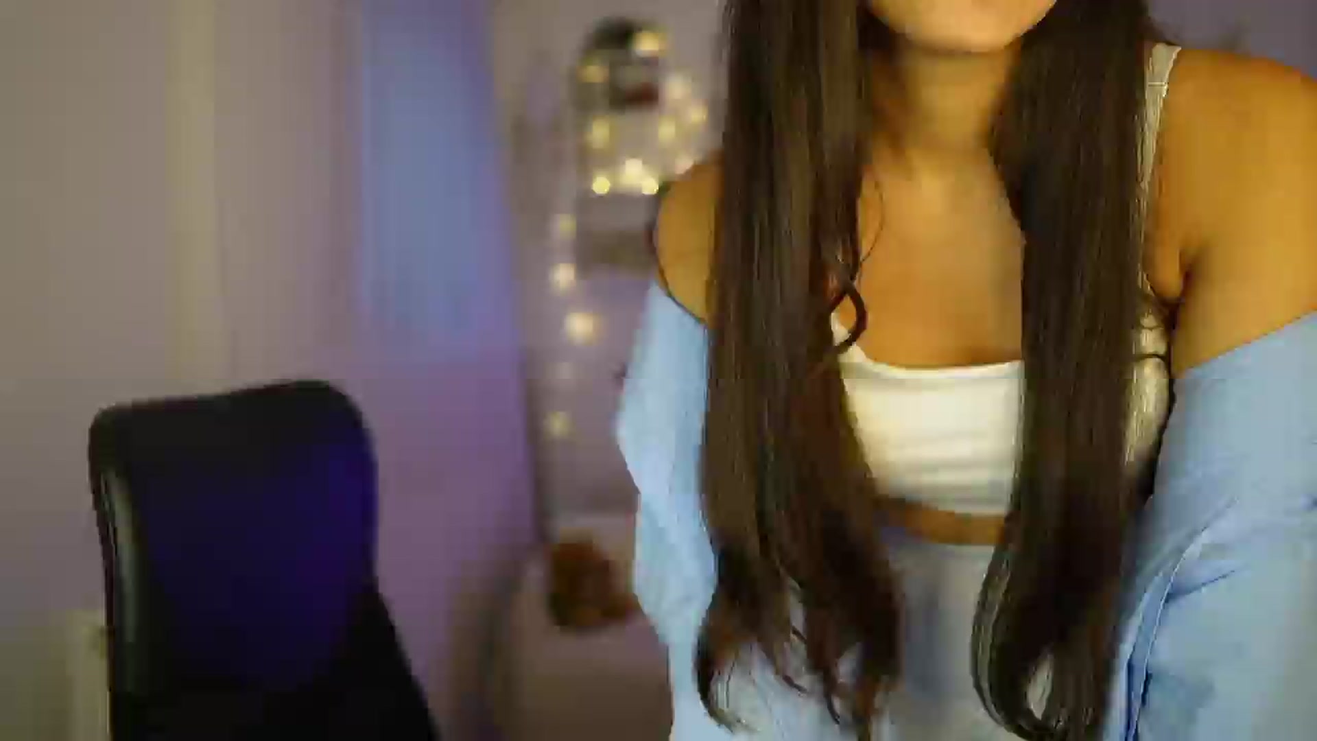 Gallery image thumbnail from Frida_Sante18's myfreecams stream on, 07/04/2024, 16:35 image 9 of 20