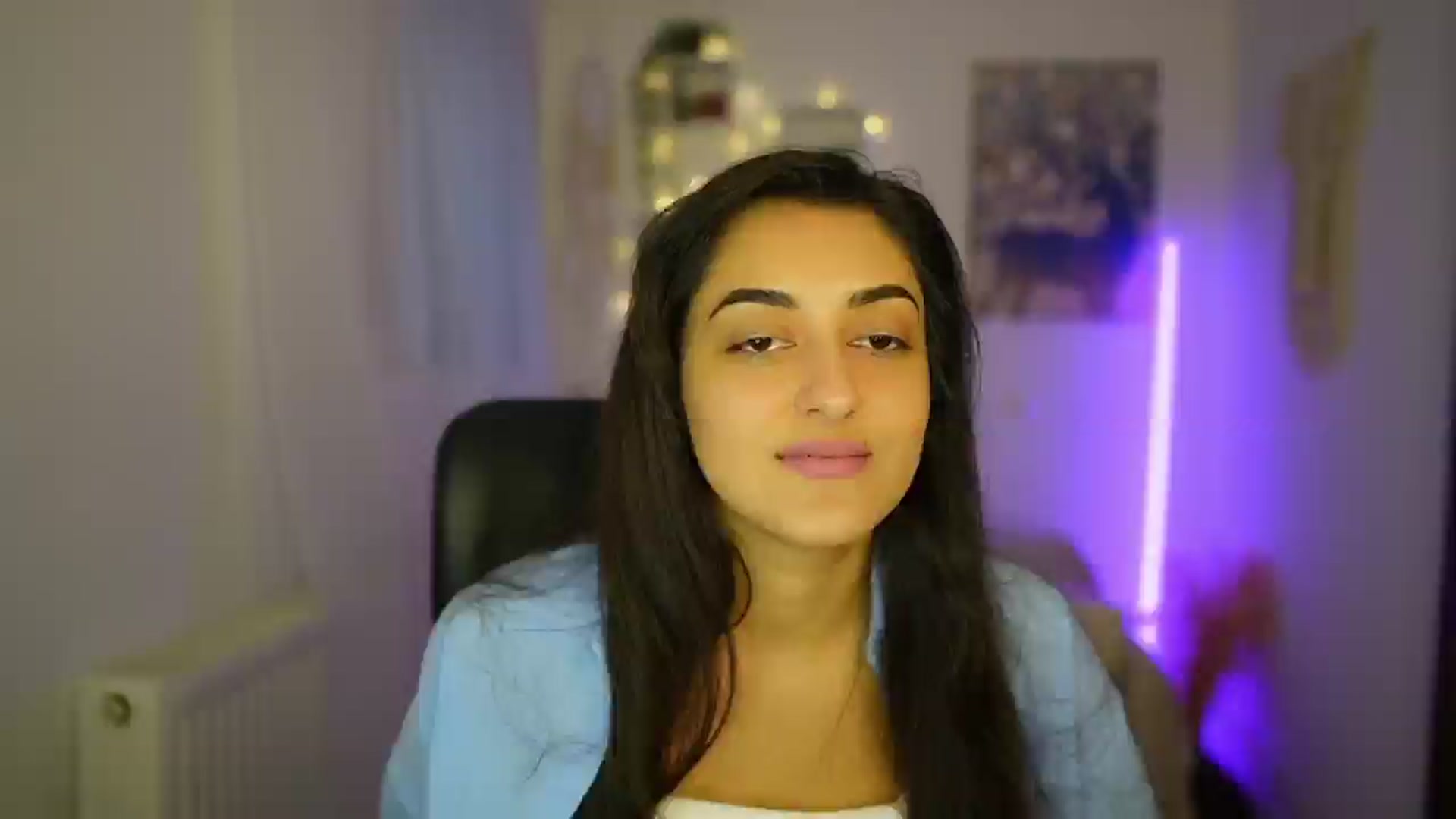 Gallery image thumbnail from Frida_Sante18's myfreecams stream on, 07/04/2024, 17:59 image 19 of 20