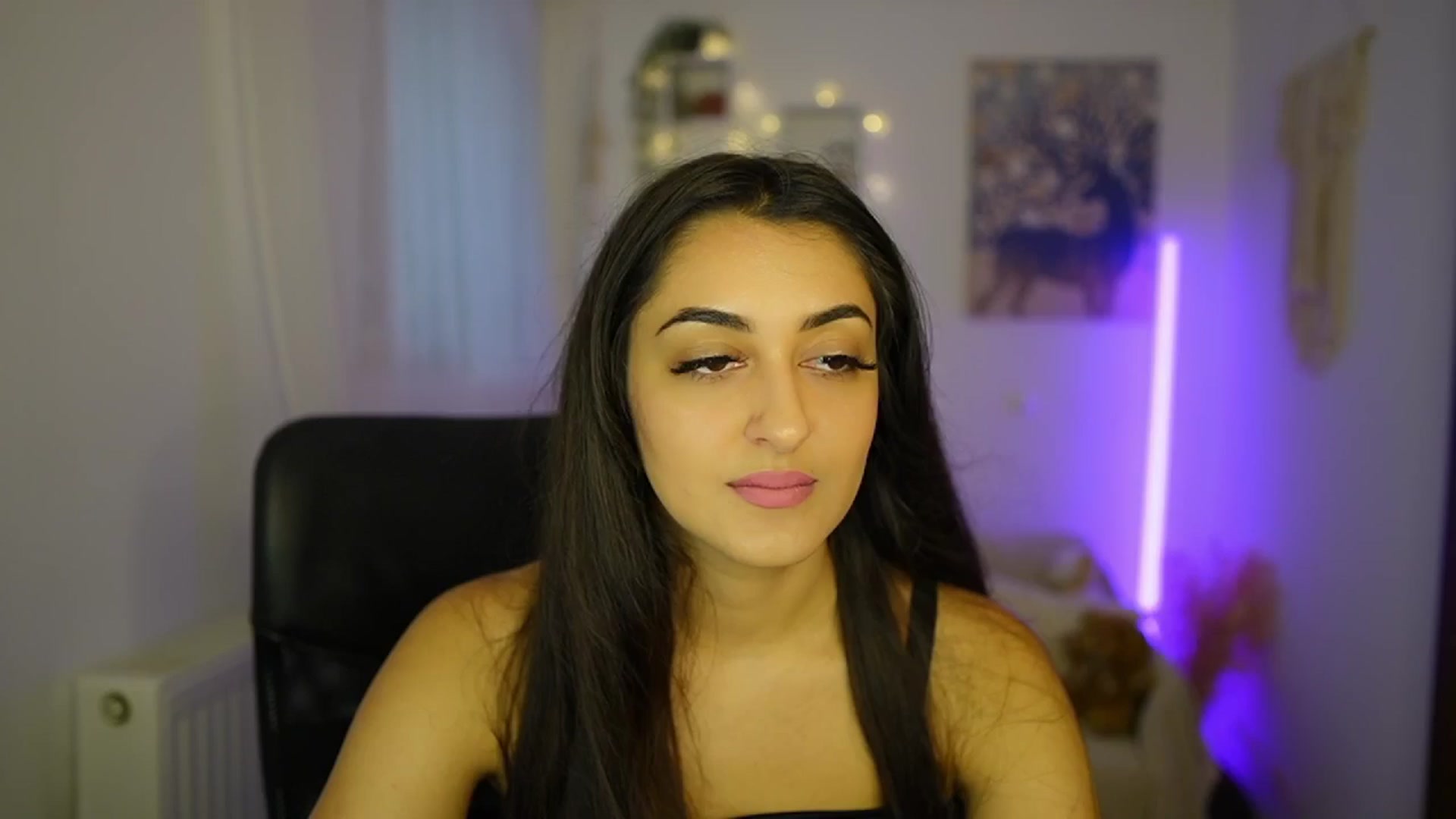 Gallery image thumbnail from Frida_Sante18's myfreecams stream on, 07/05/2024, 15:03 image 2 of 20