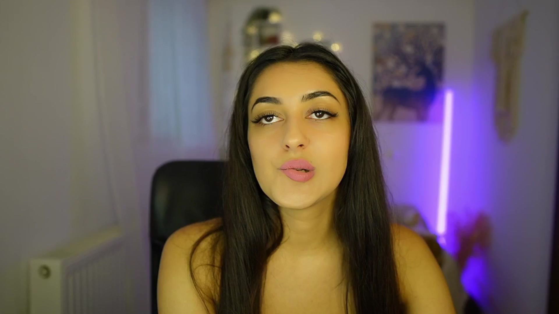 Gallery image thumbnail from Frida_Sante18's myfreecams stream on, 07/05/2024, 15:03 image 8 of 20