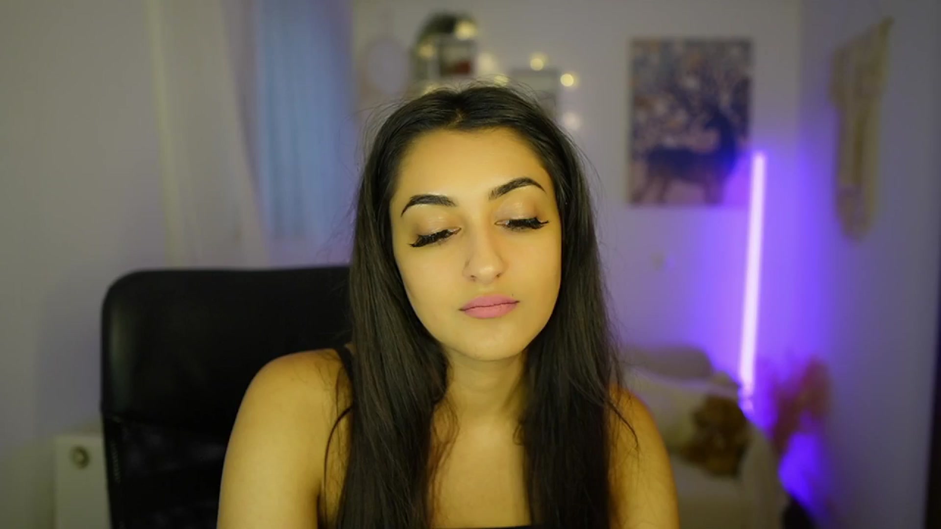 Gallery image thumbnail from Frida_Sante18's myfreecams stream on, 07/05/2024, 16:43 image 18 of 20