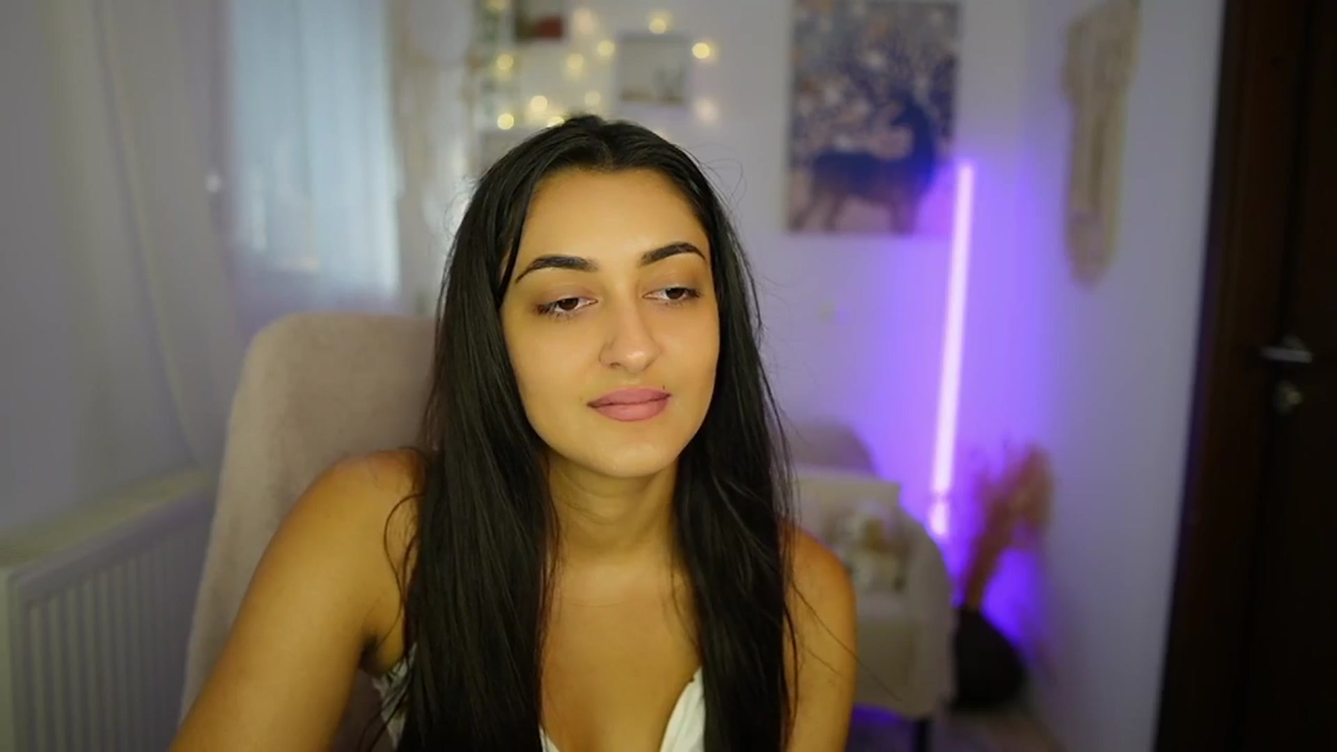 Gallery image thumbnail from Frida_Sante18's myfreecams stream on, 07/15/2024, 15:59 image 15 of 20