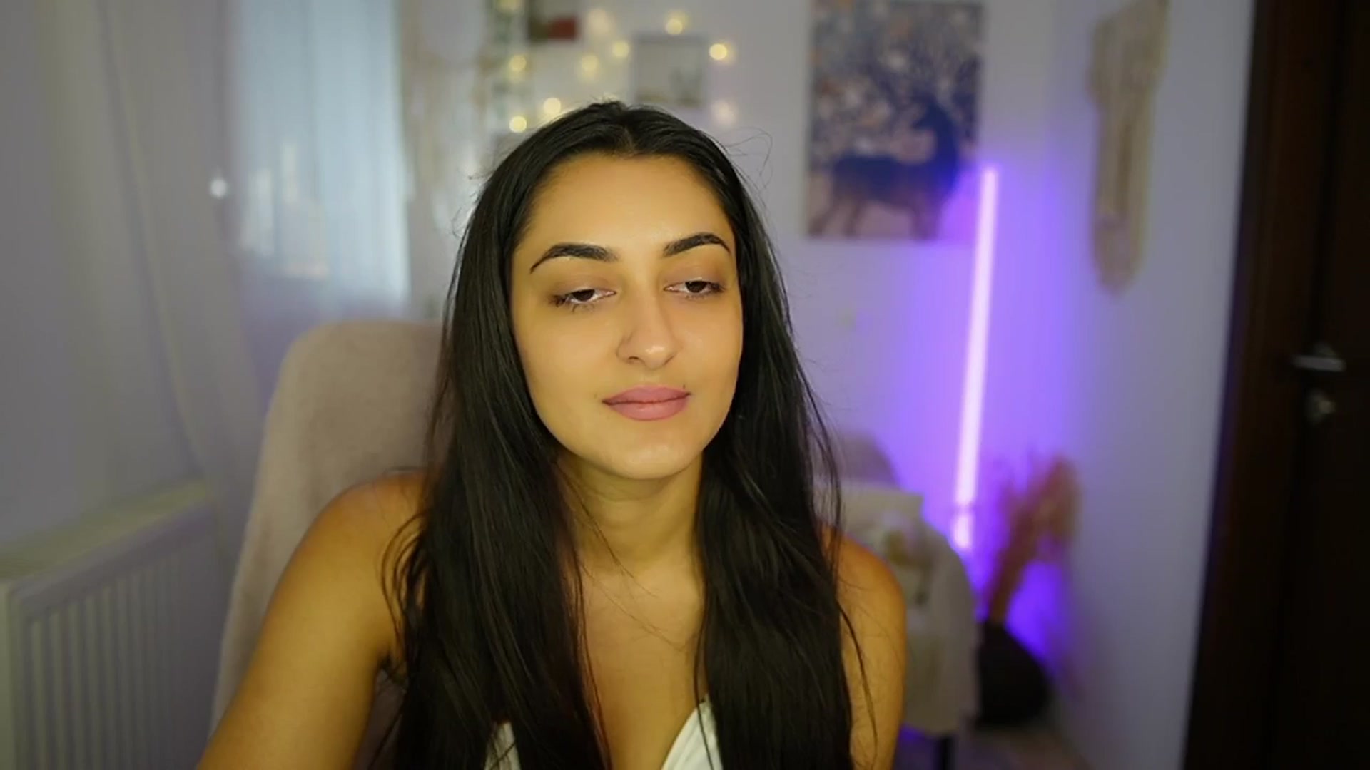 Gallery image thumbnail from Frida_Sante18's myfreecams stream on, 07/15/2024, 15:59 image 14 of 20