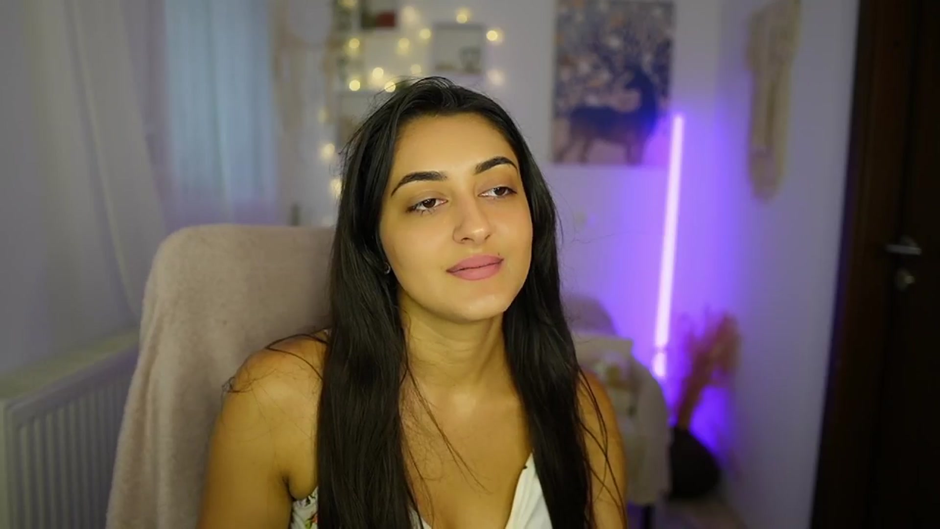 Gallery image thumbnail from Frida_Sante18's myfreecams stream on, 07/15/2024, 15:59 image 4 of 20